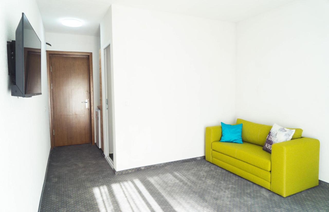 Camera dubla cu balcon