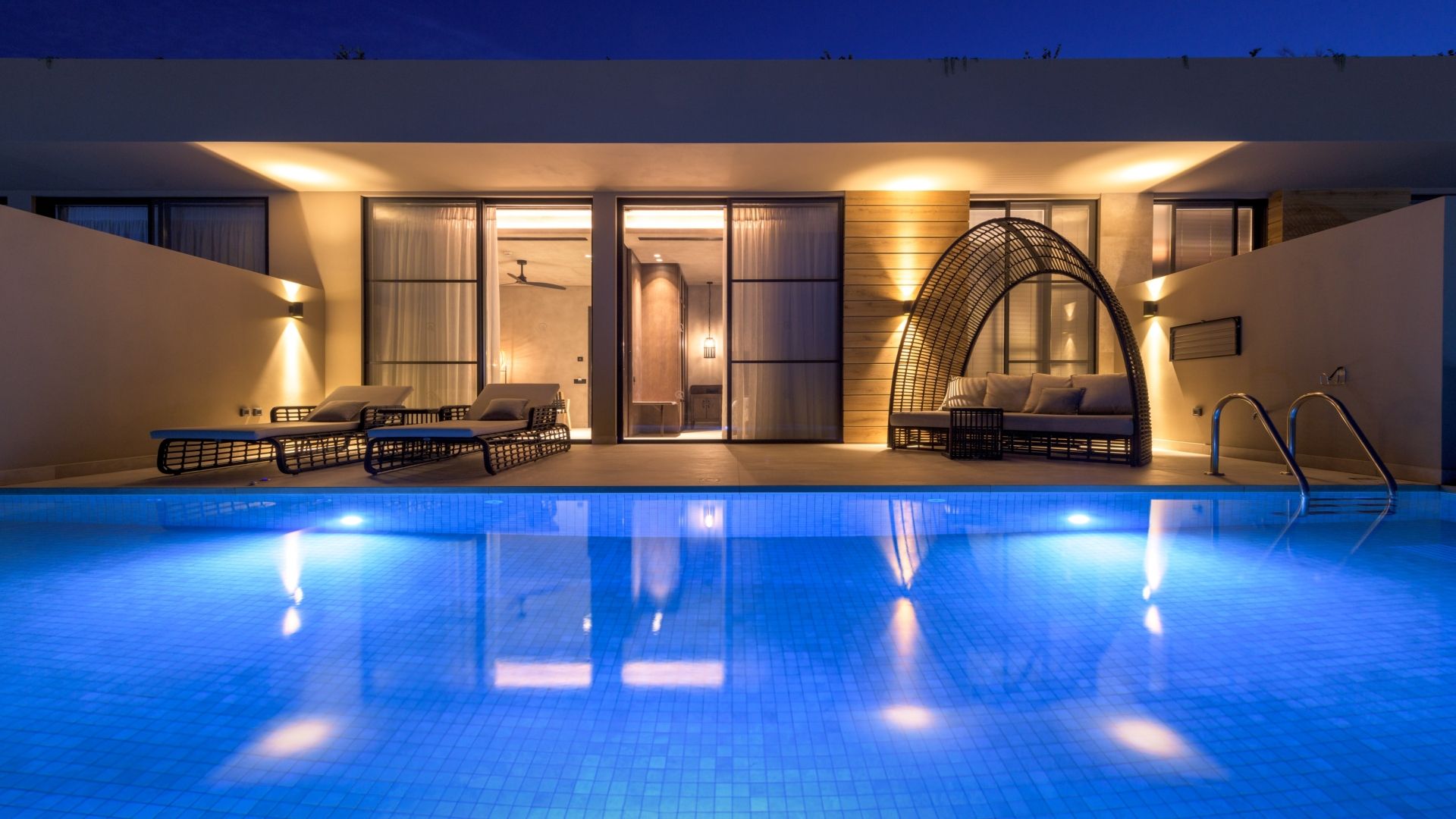 GEA ADULTS-ONLY SUITE SEA VIEW WITH PRIVATE POOL 
