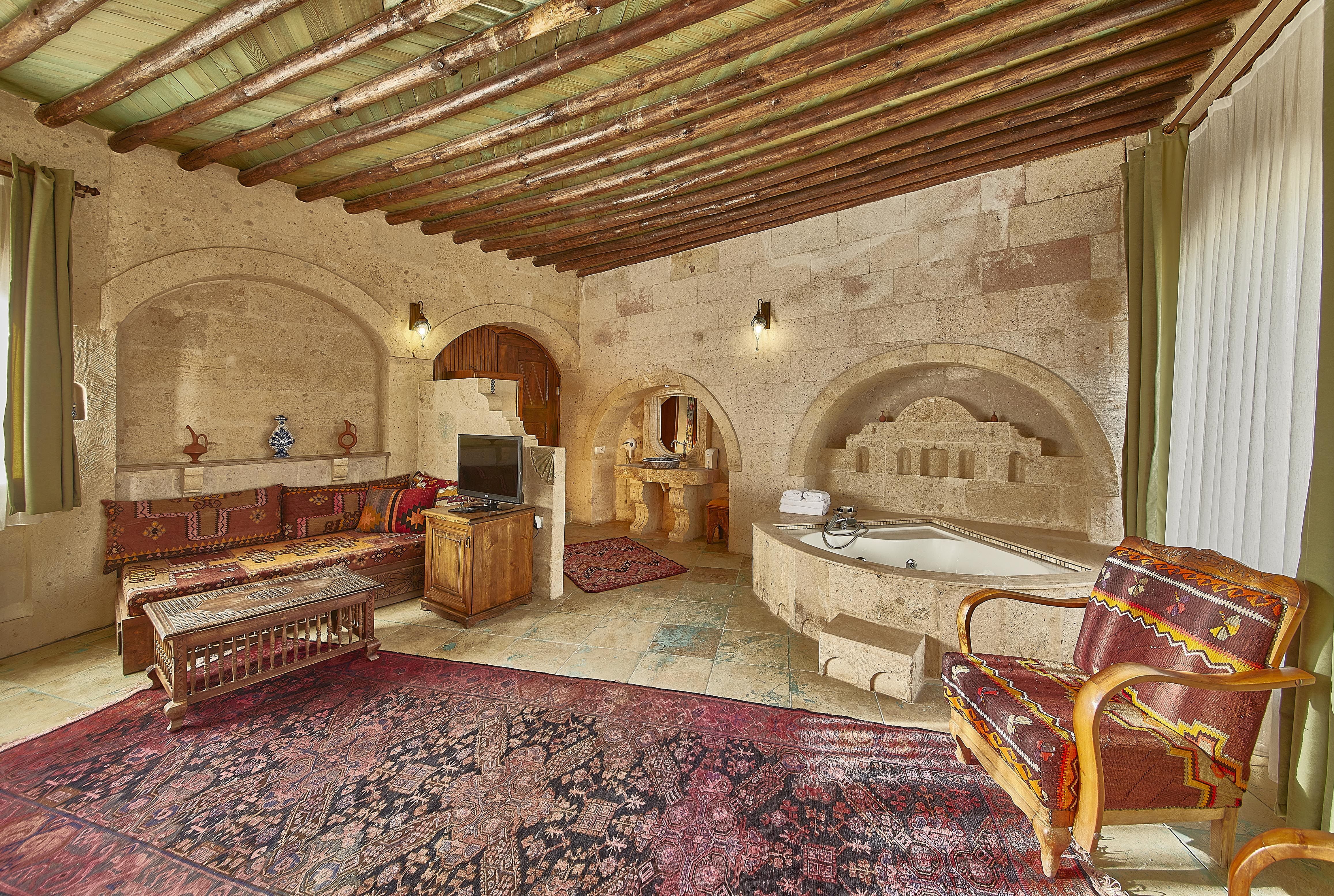 KING SUITE ROOM