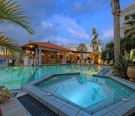 Hotel Malia Mare piscina.jpg