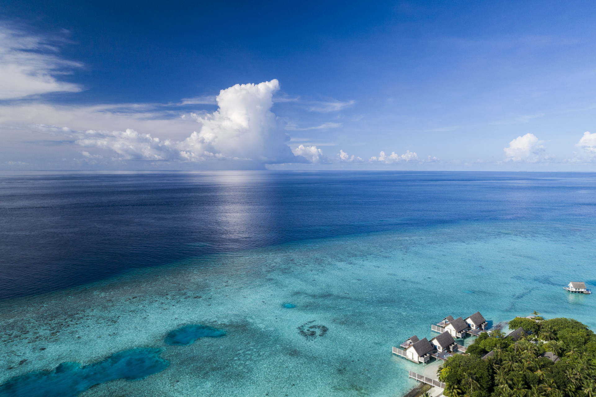 THREE-BEDROOM LAND & OCEAN SUITE