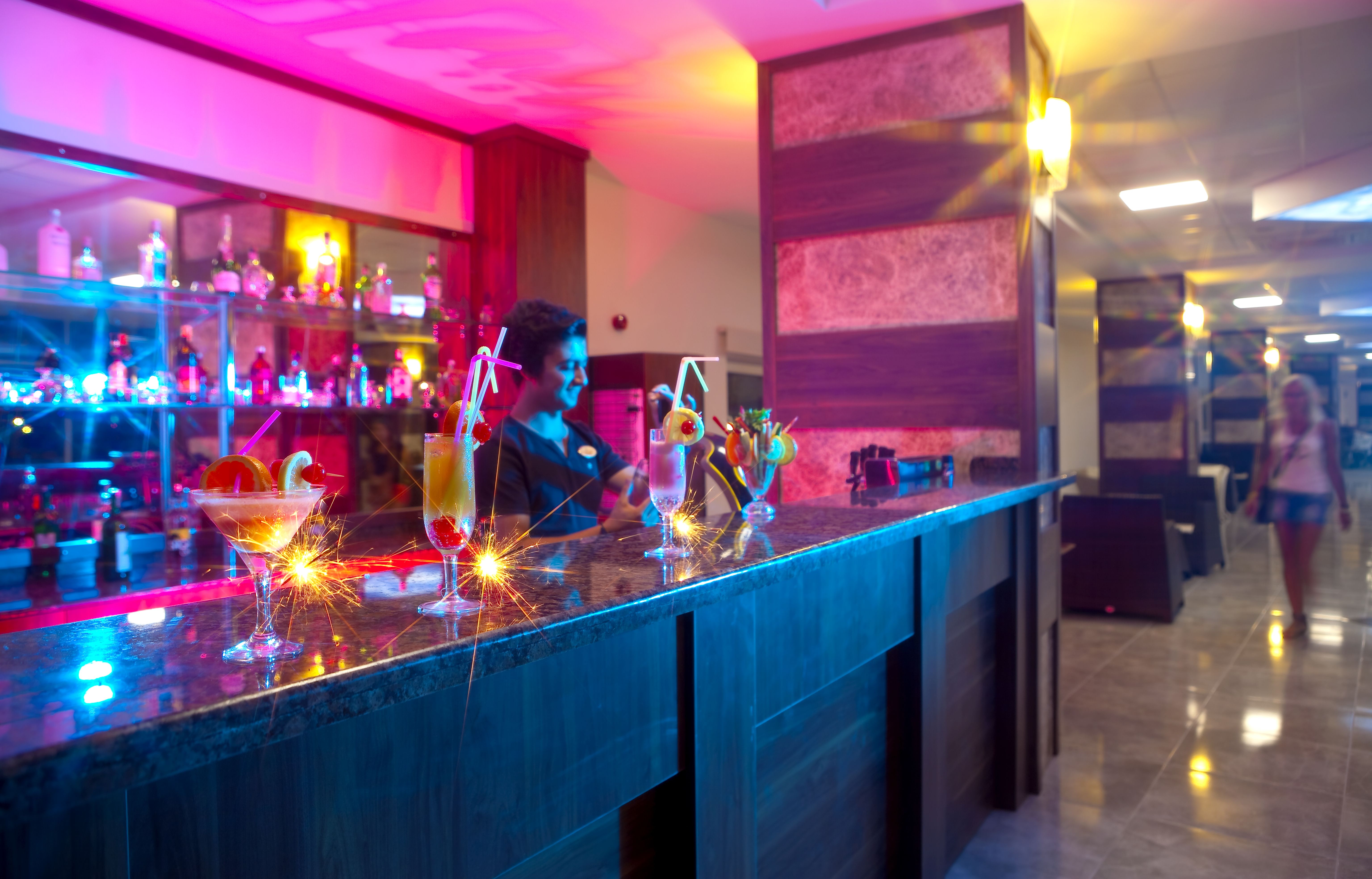 LOBBY BAR