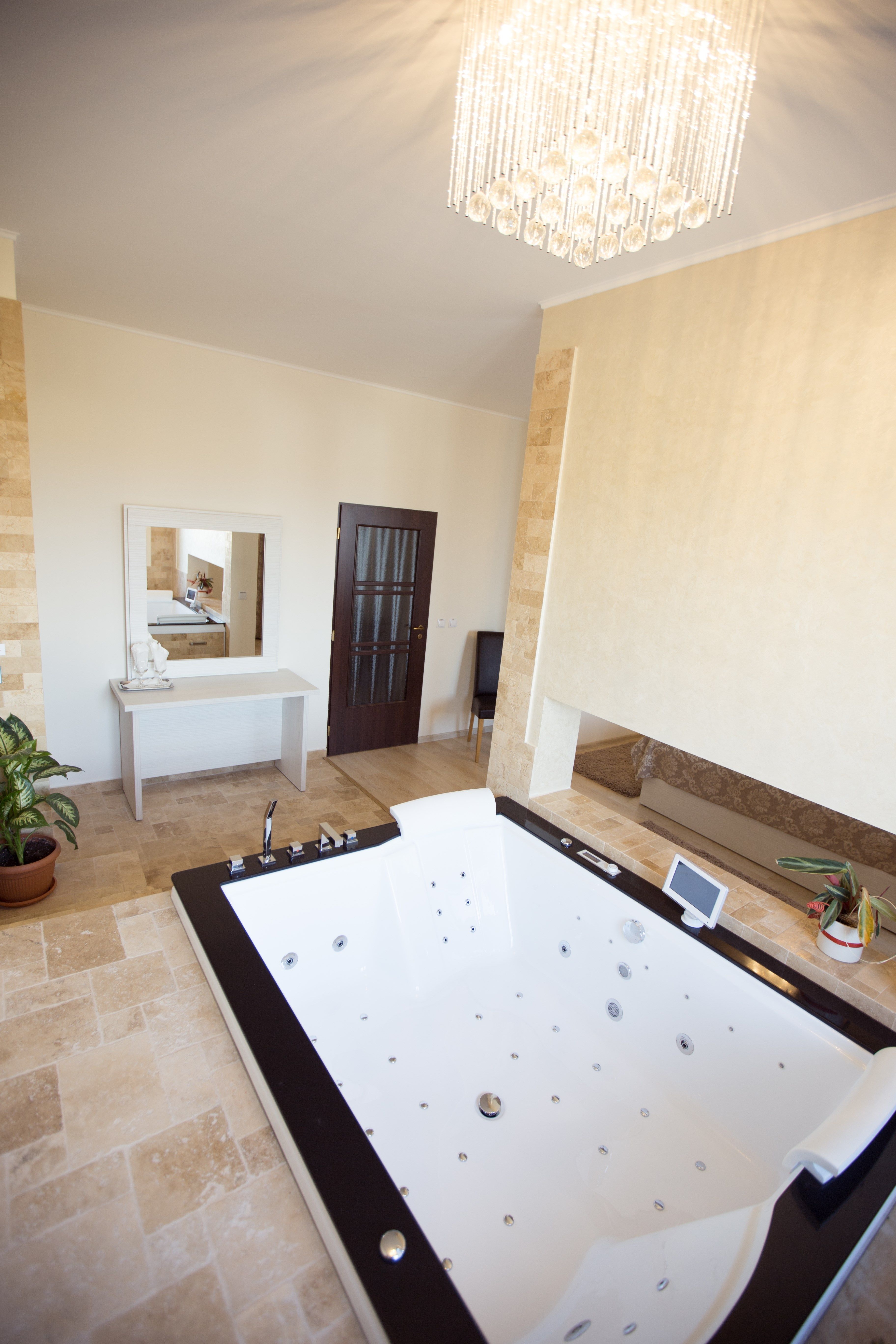 dubla king cu jacuzzi