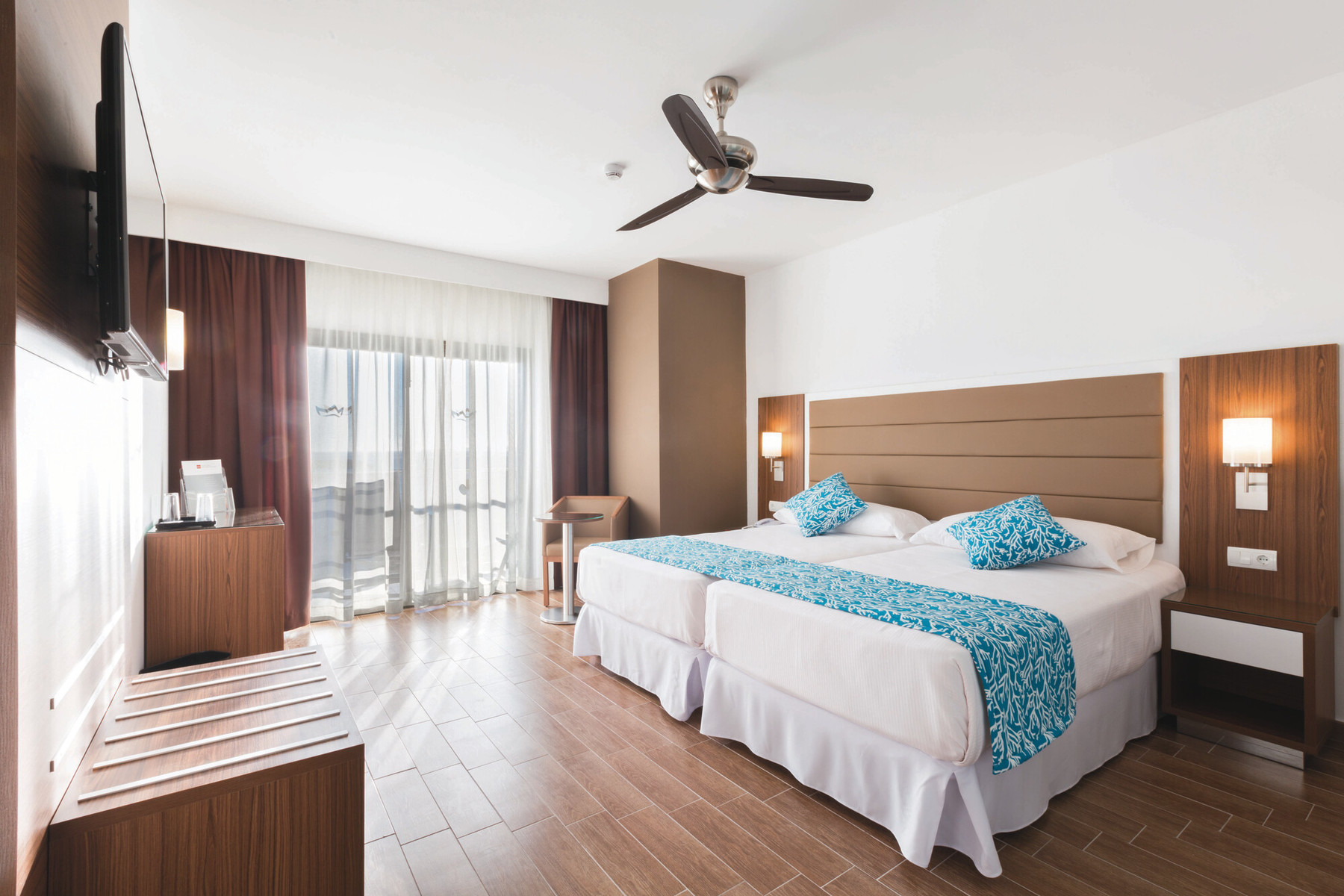 JUNIOR SUITE ONE BEDROOM BALCONY OR TERRACE