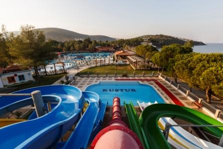GENERAL VIEW FROM WATER SLIDES.jpg