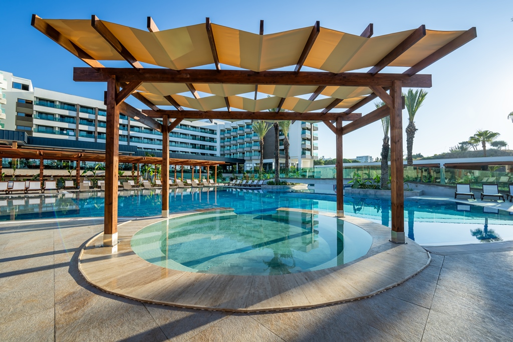 Piscina deschisă