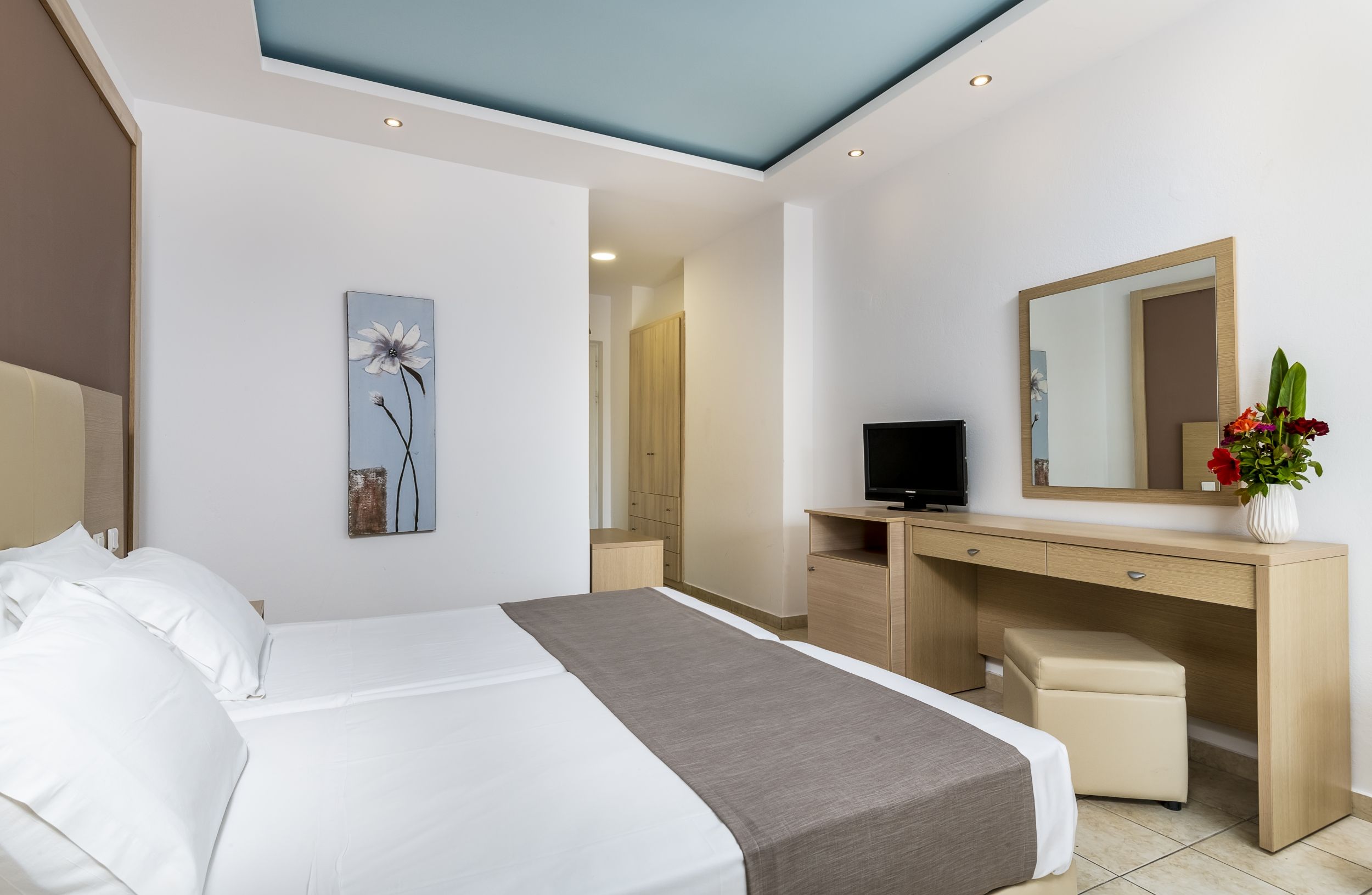 DOUBLE ROOM GARDEN OR POOL VIEW WITH BALCONY OR TERRACE