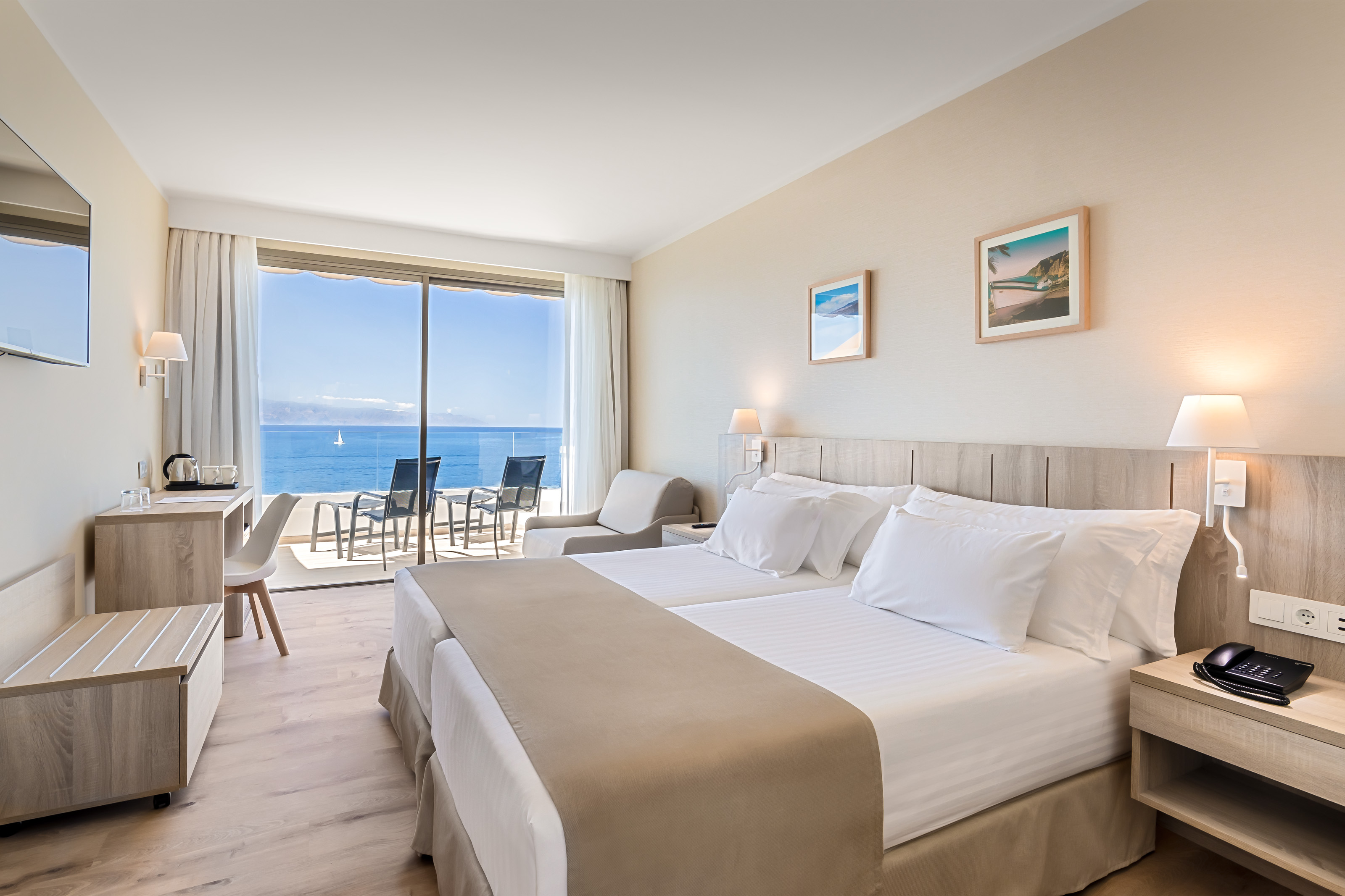 DELUXE SEA VIEW BALCONY OR TERRACE