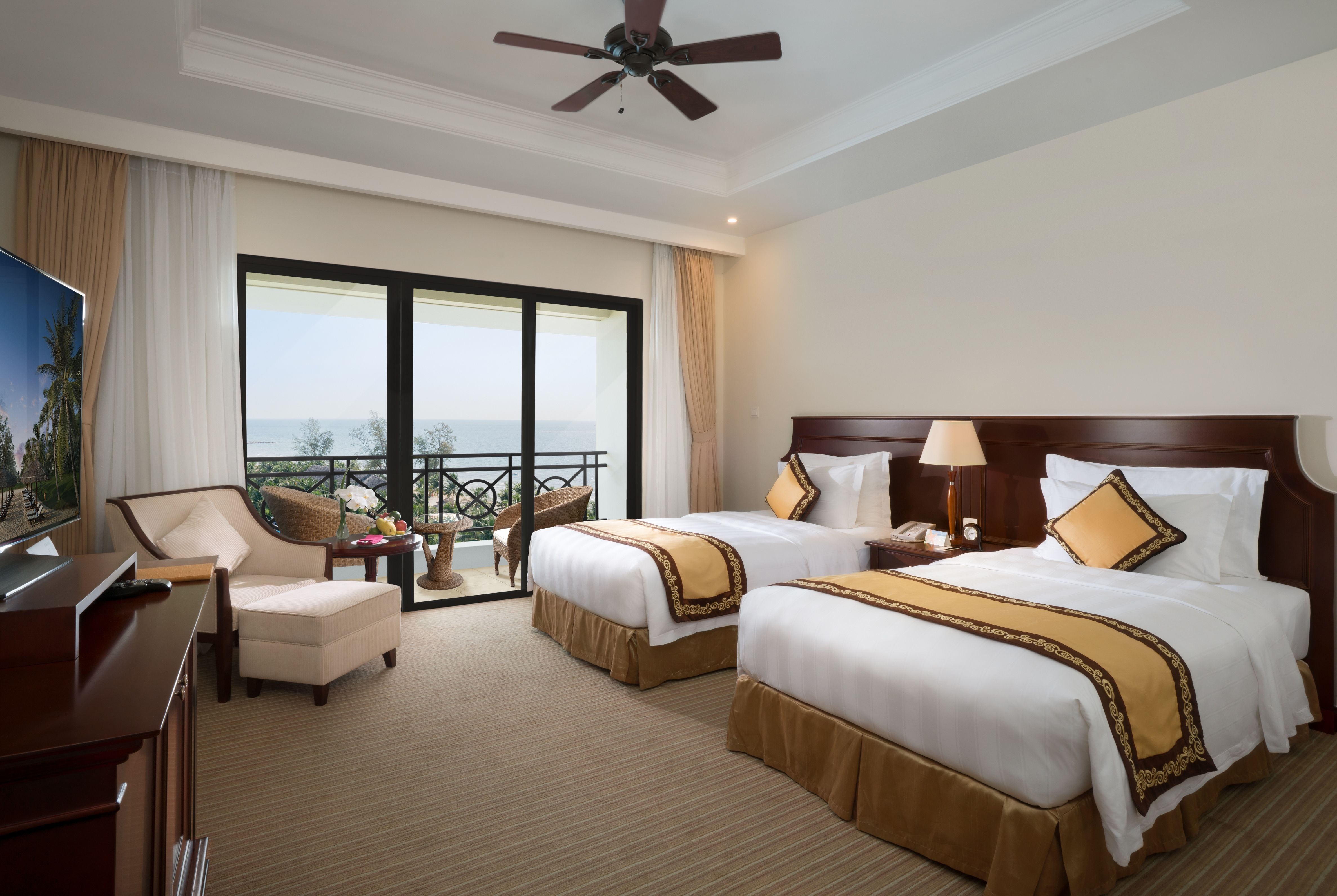 DELUXE OCEAN VIEW