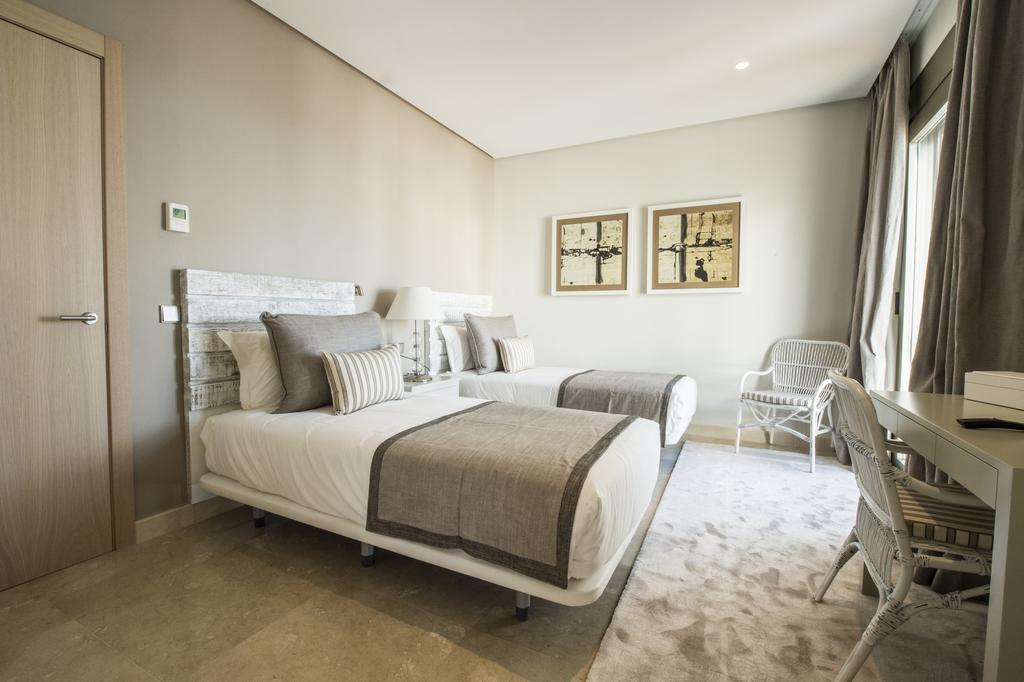 3 BEDROOMS SUITE SEA VIEW