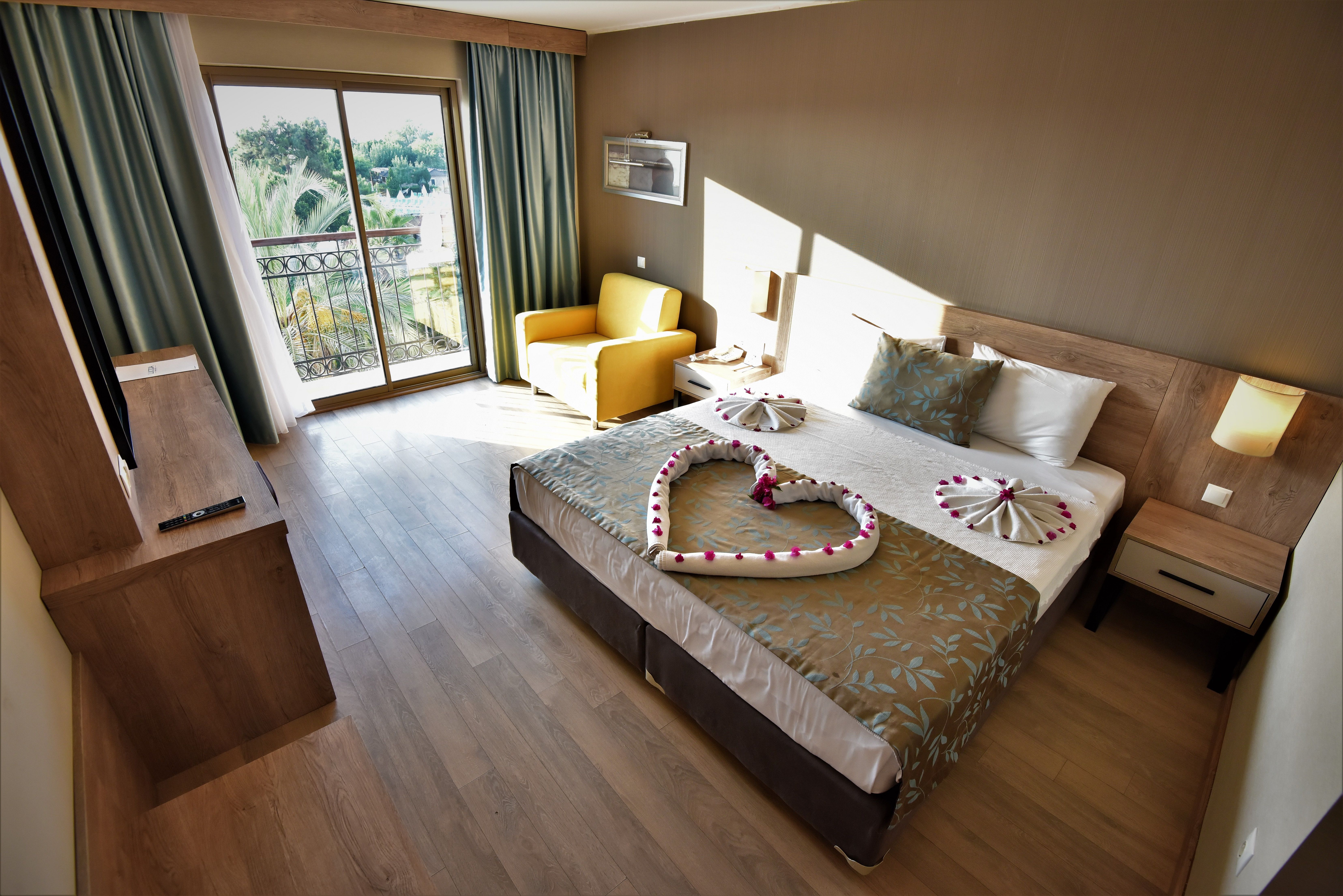 STANDARD ROOM