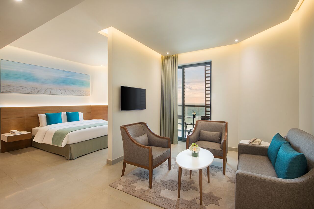 EXECUTIVE SUITE 