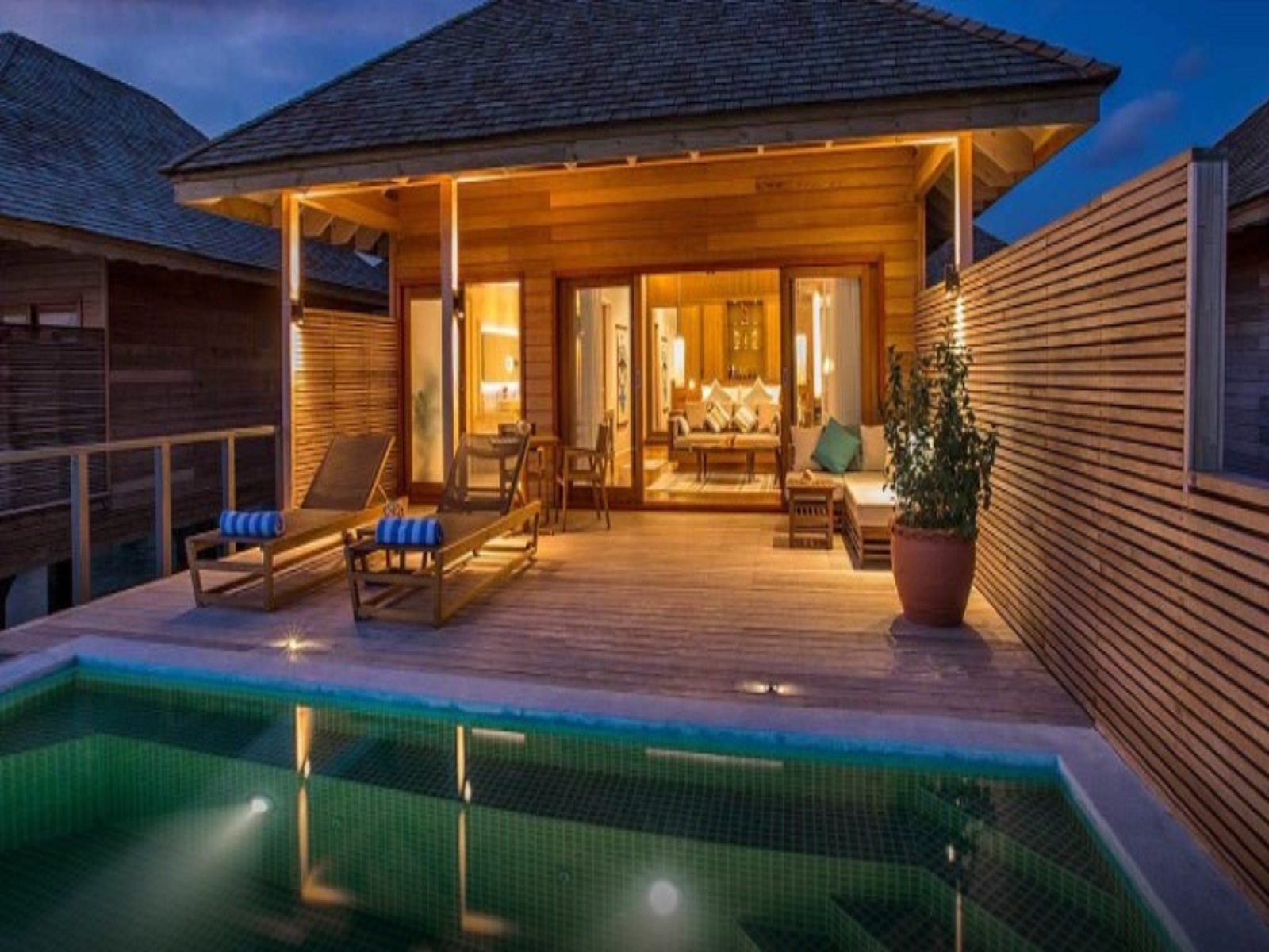 Ocean Pool Villa