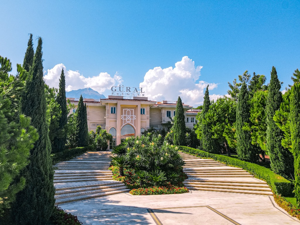 Clădirea principala