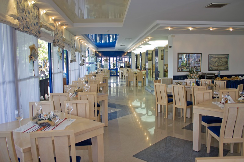 Restaurant_12.jpg