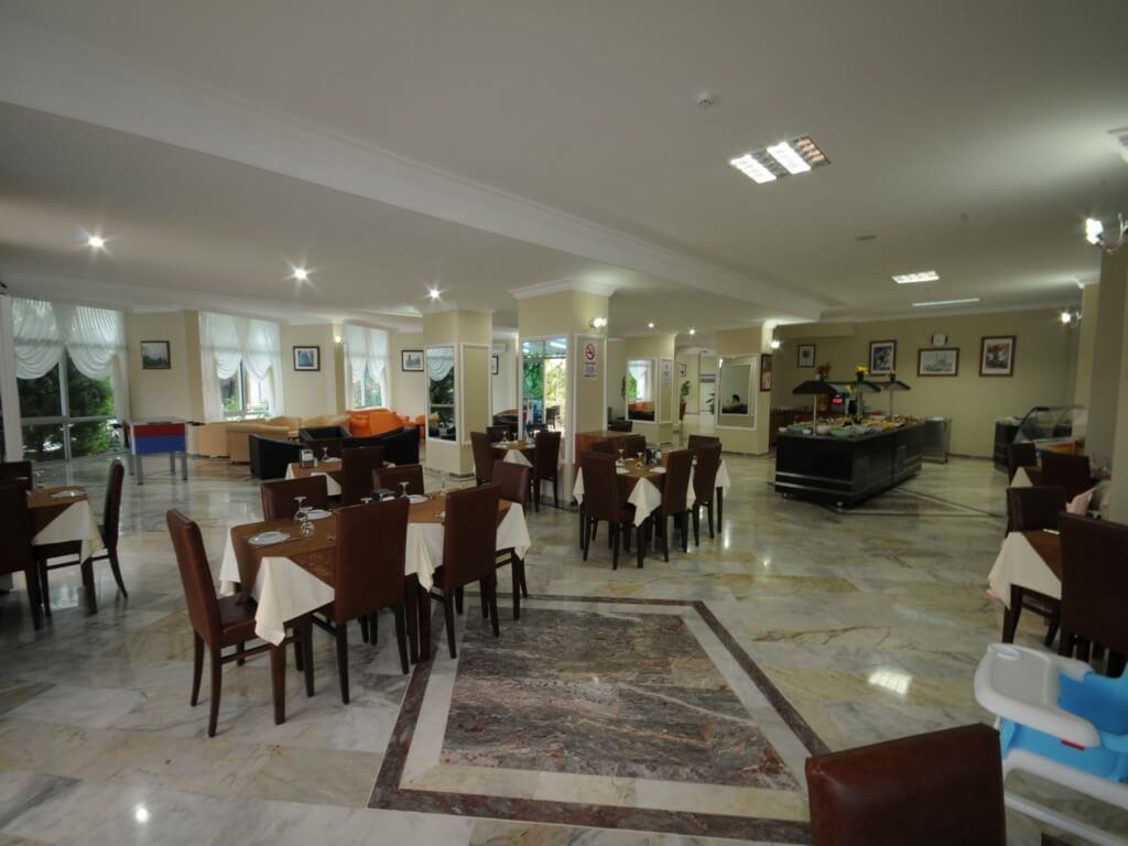 MAIN RESTAURANT