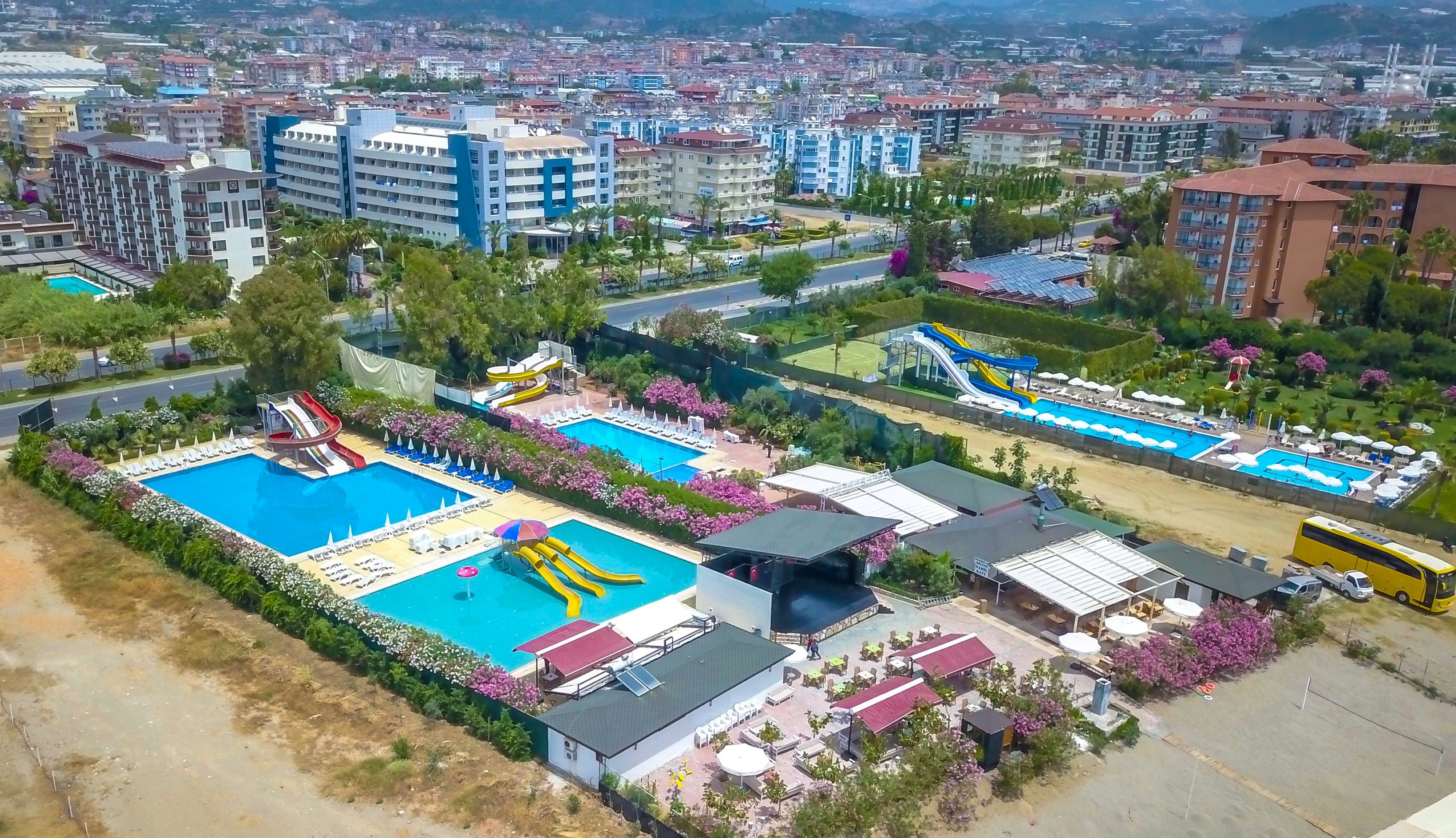 Piscina deschisă