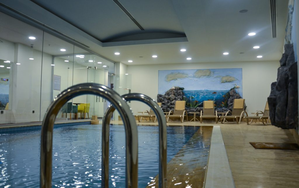 Piscină interioară