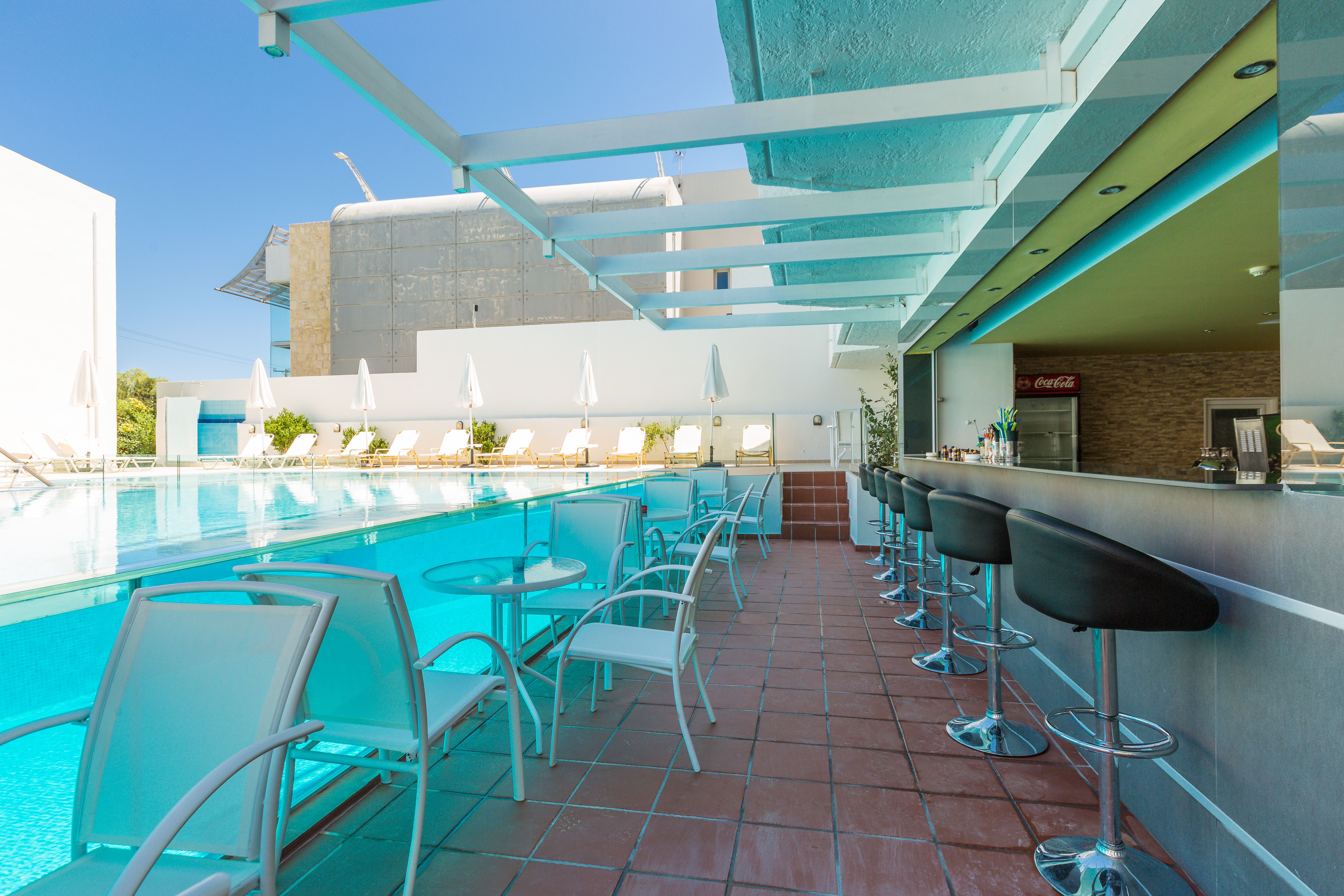 POOL BAR