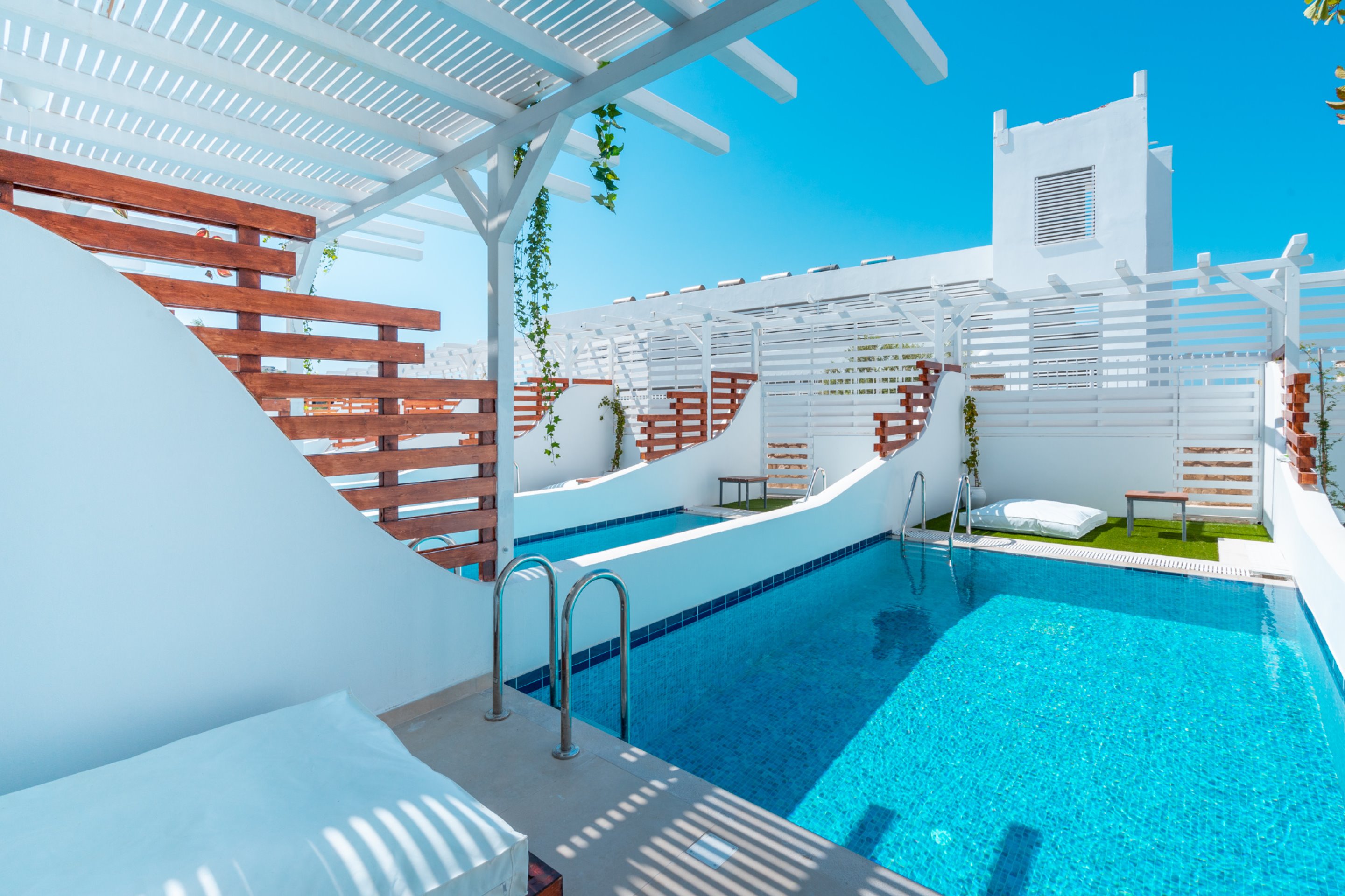 PREMIUM DOUBLE PRIVATE-POOL WITH BALCONY