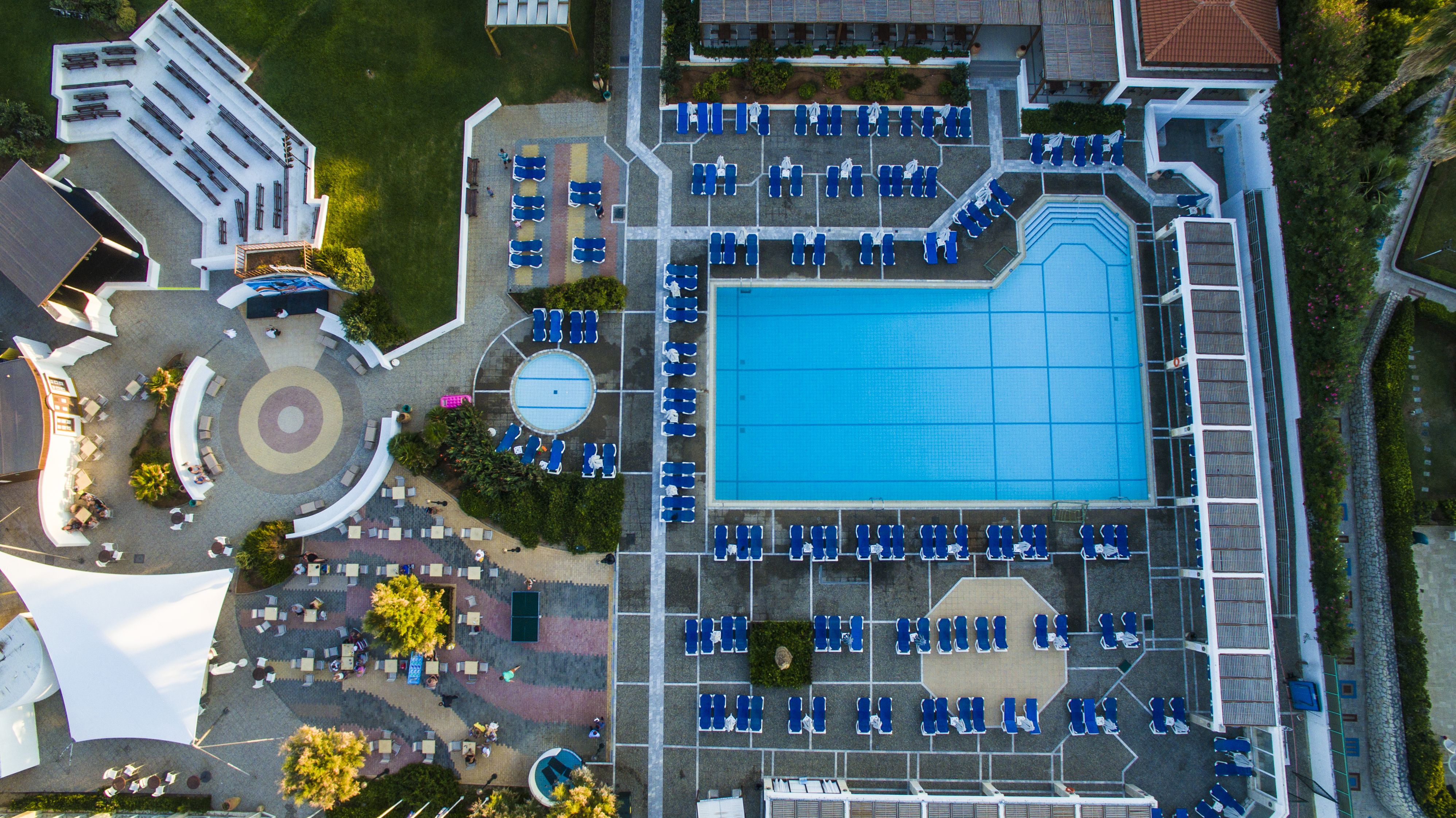 Piscina deschisă