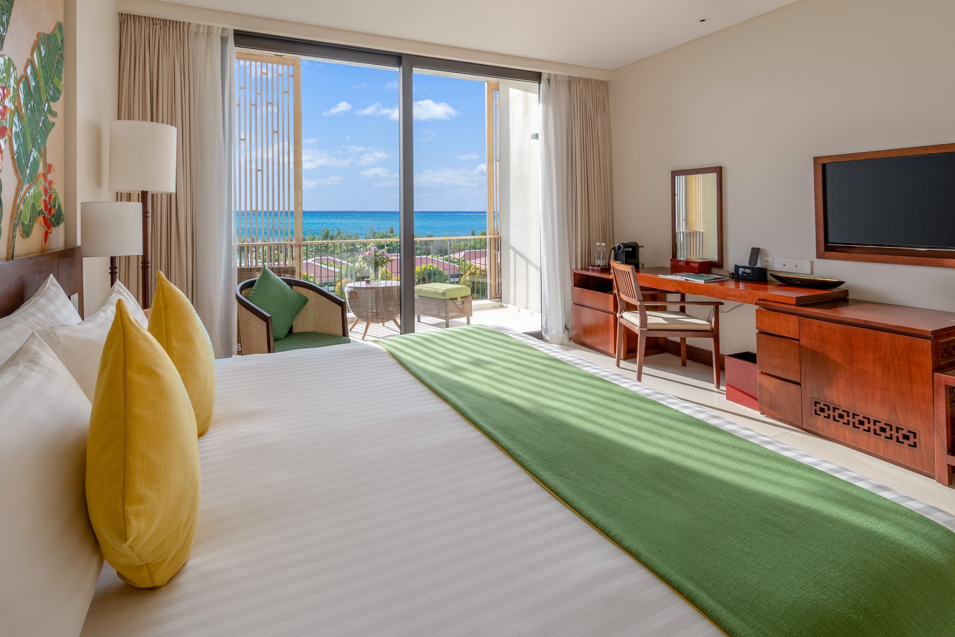 PREMIUM DELUXE SEA VIEW