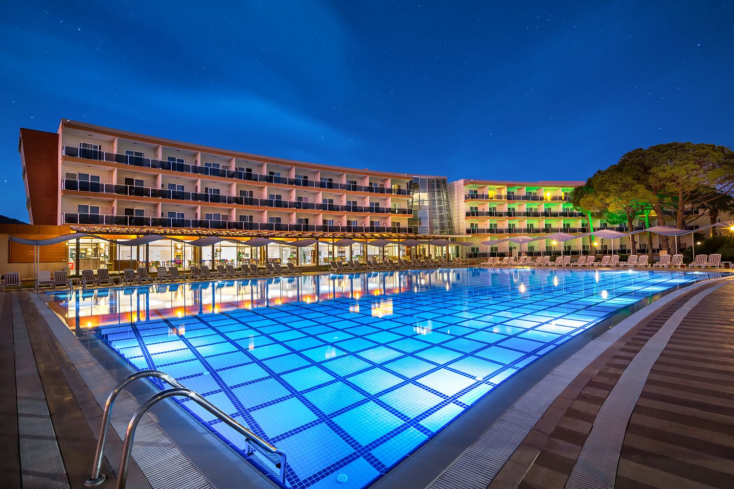 Piscina deschisă