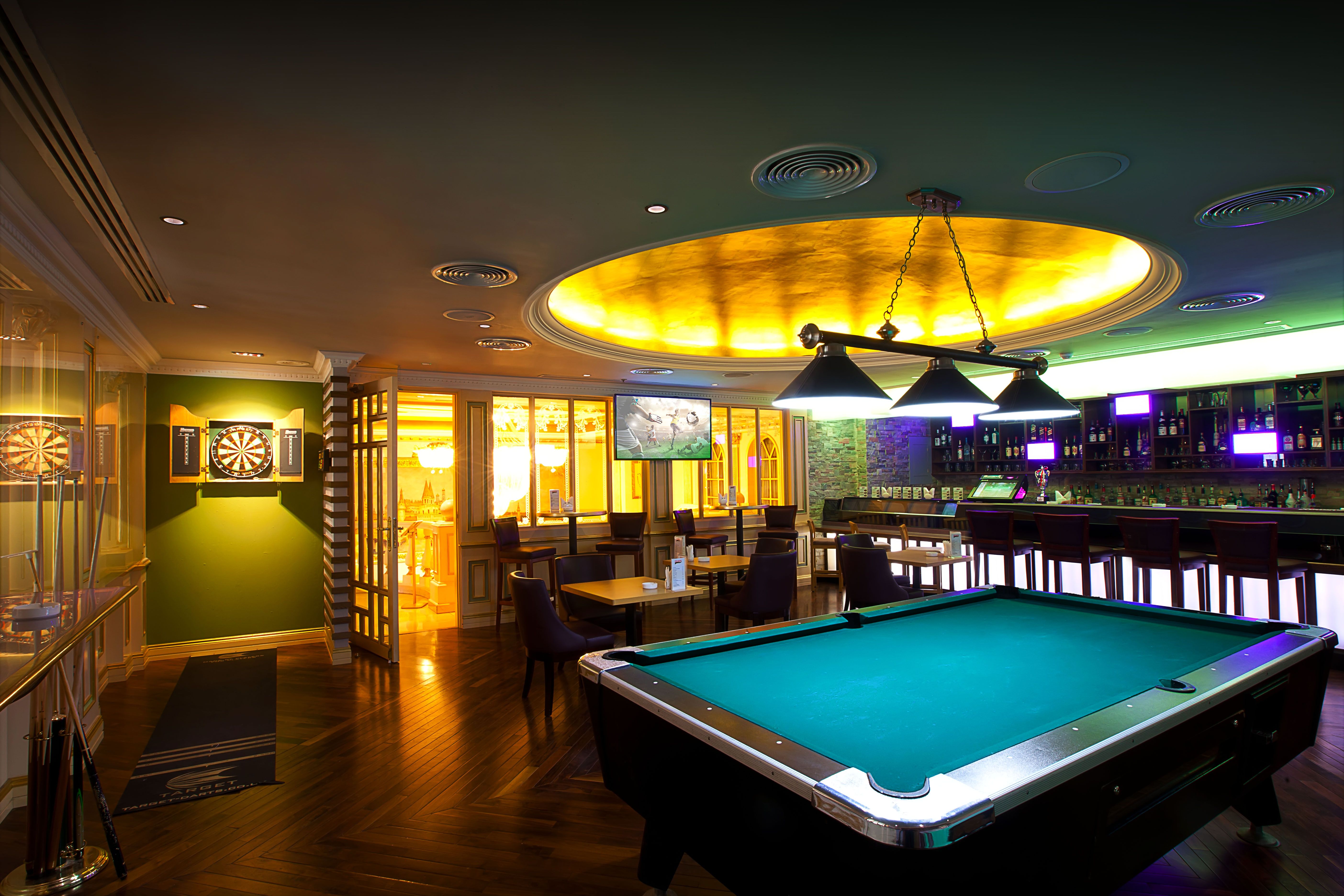 Hero's sports bar