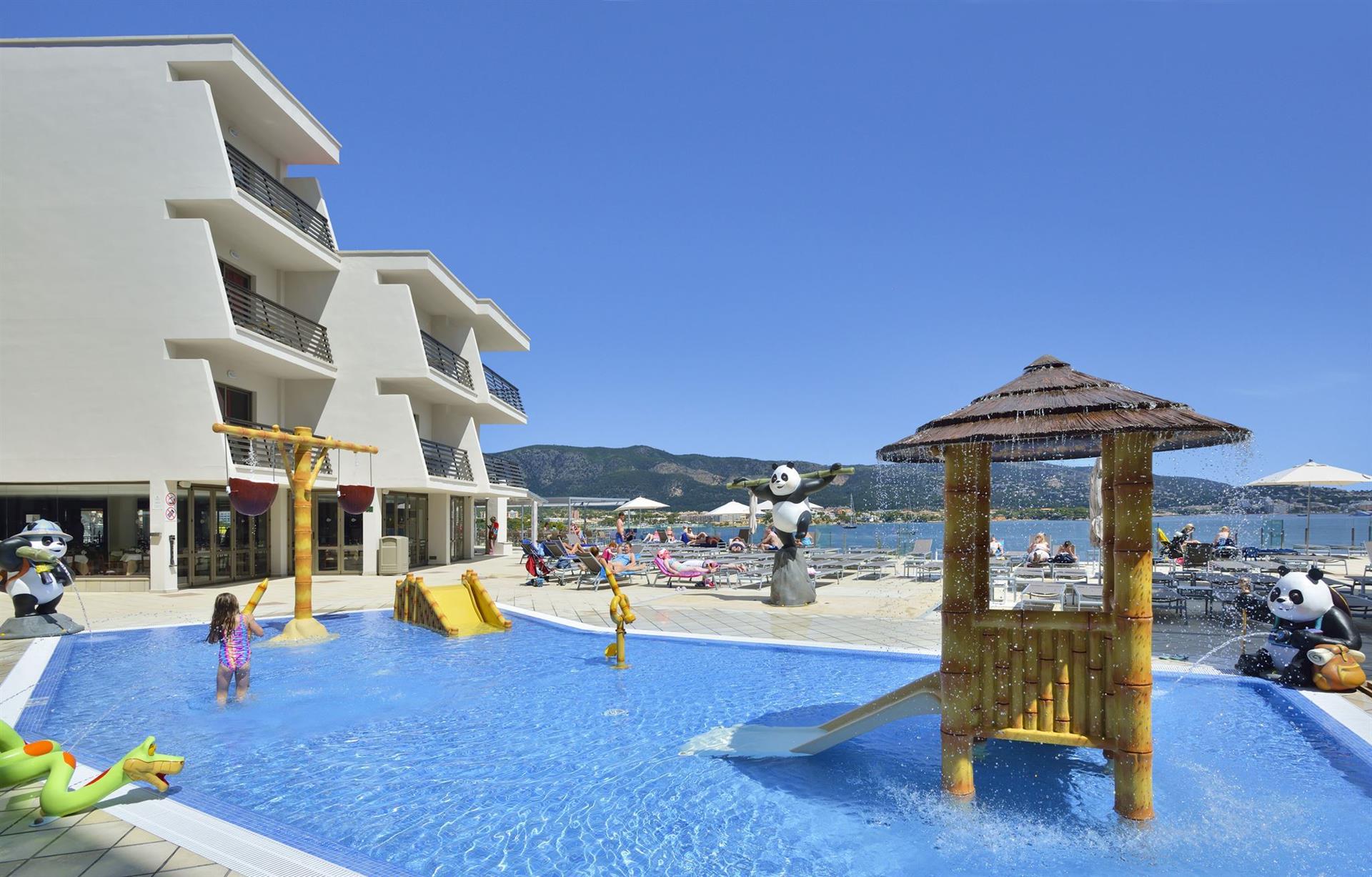 Piscina deschisă
