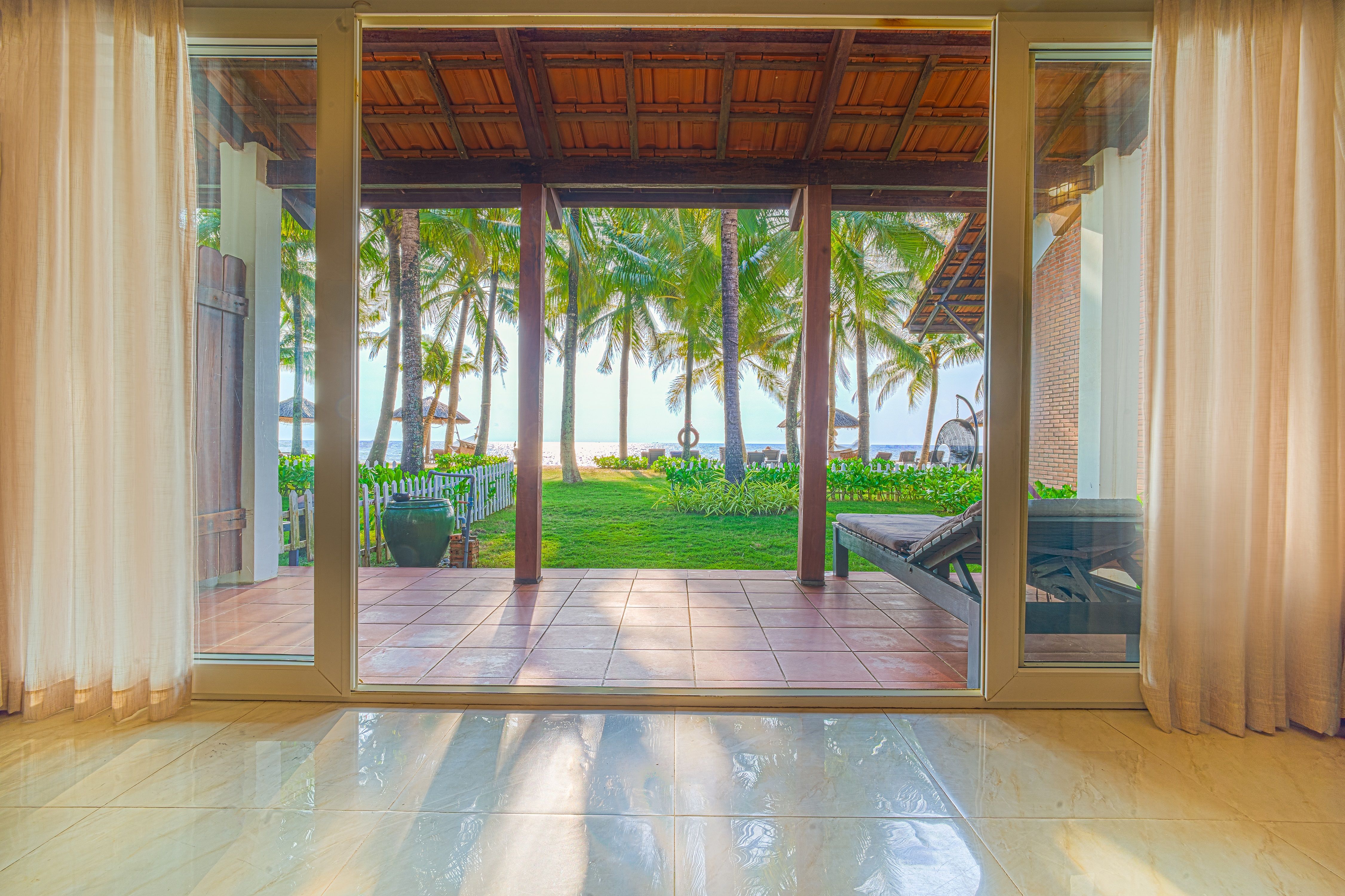 VILLA BEACHFRONT TERRACE
