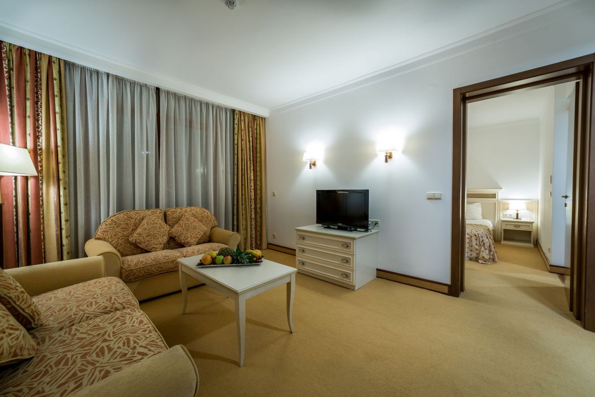 Standard Suite (Balcony)