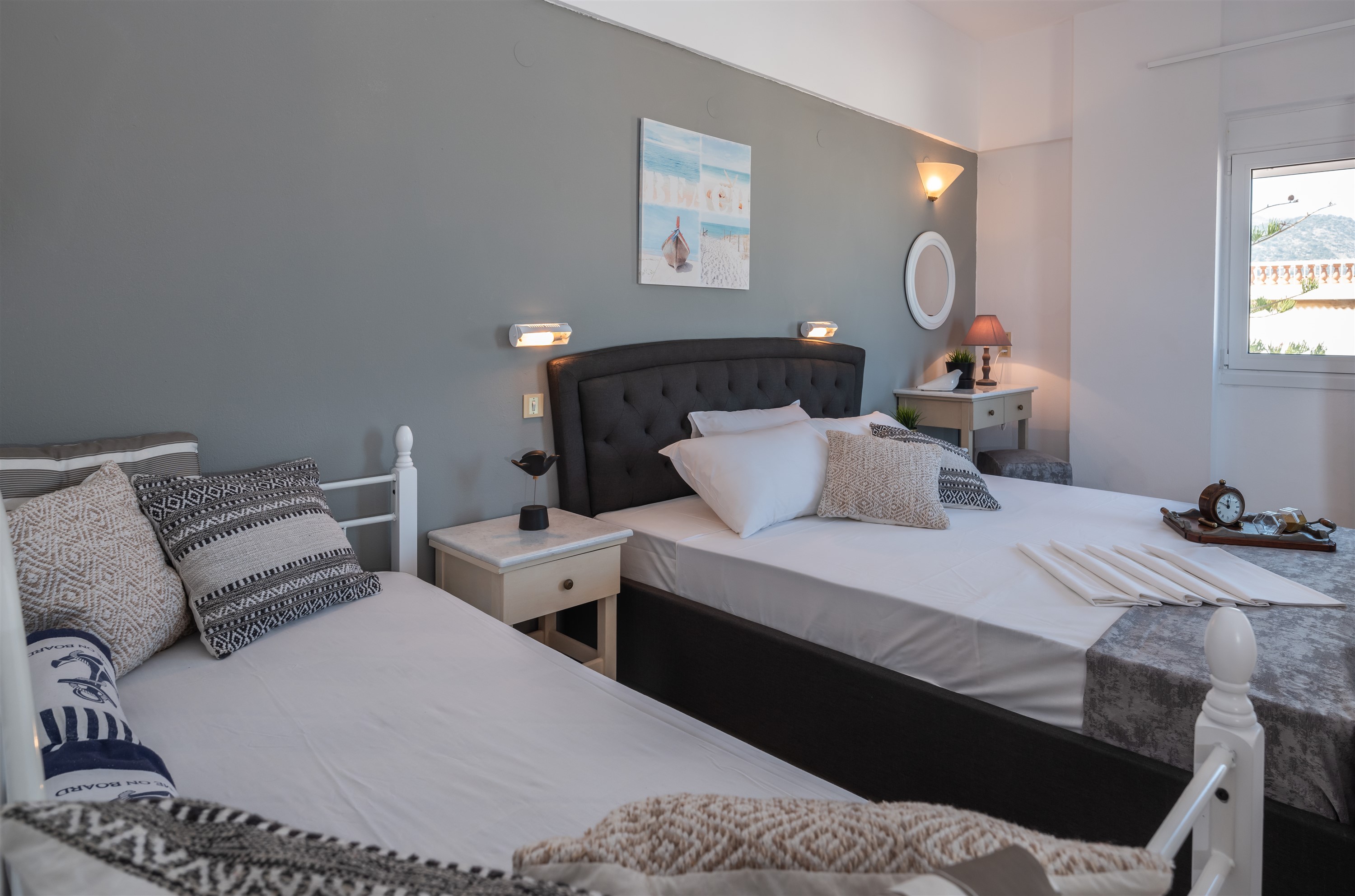 TRIPLE ROOM