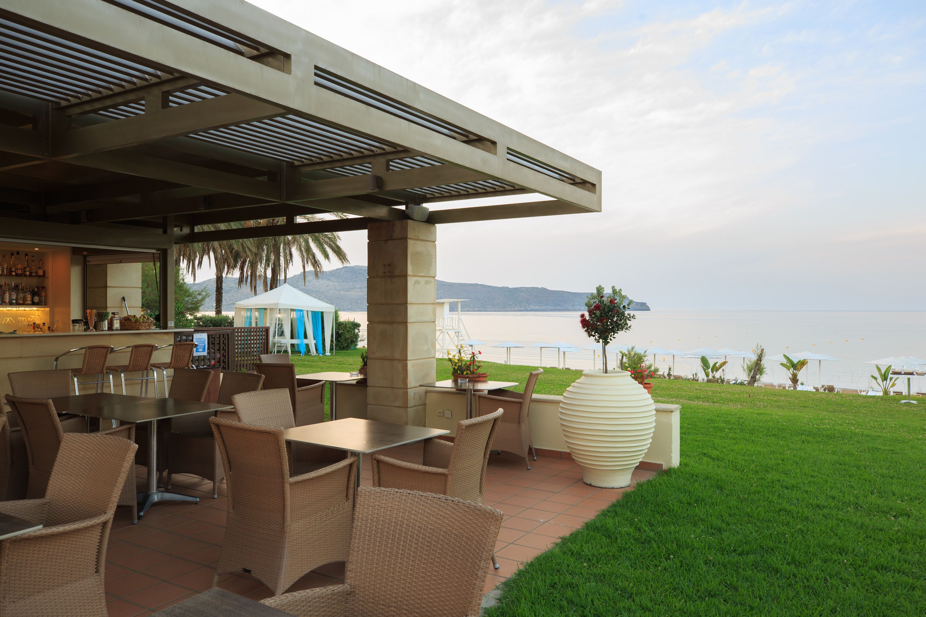 Pool Bar
