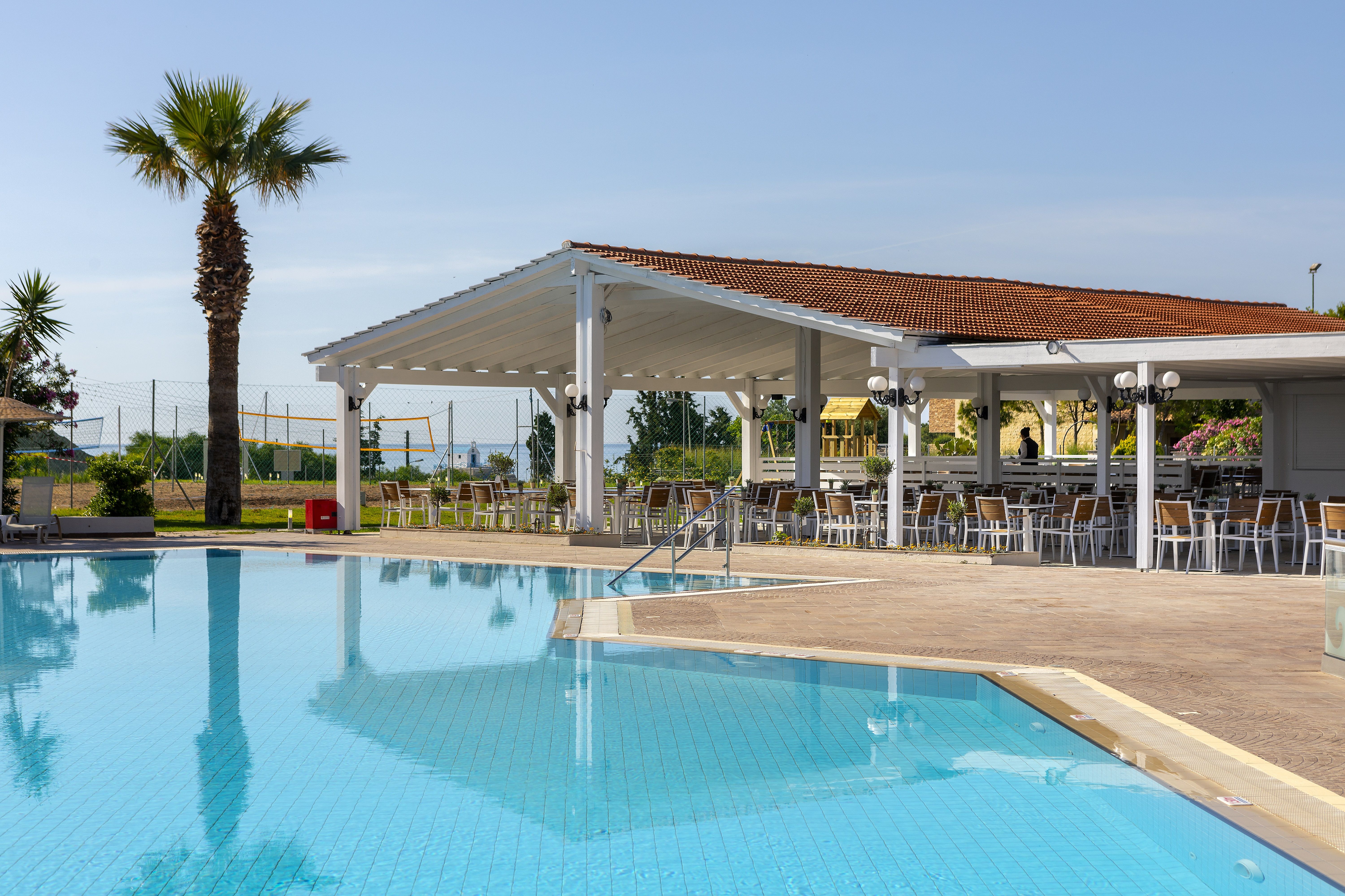 Thetis Pool Bar