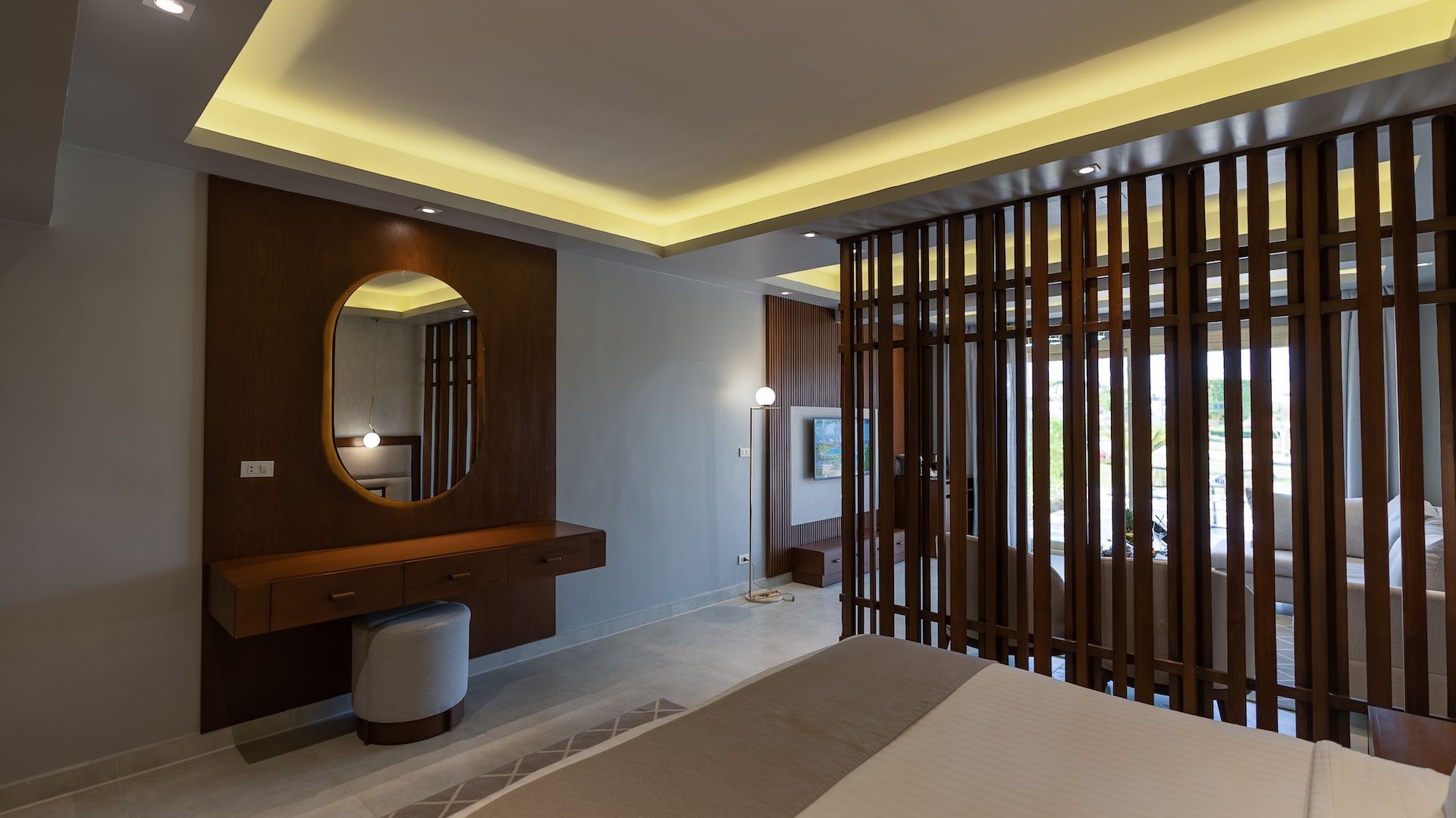 ROYAL SUITE SEA VIEW