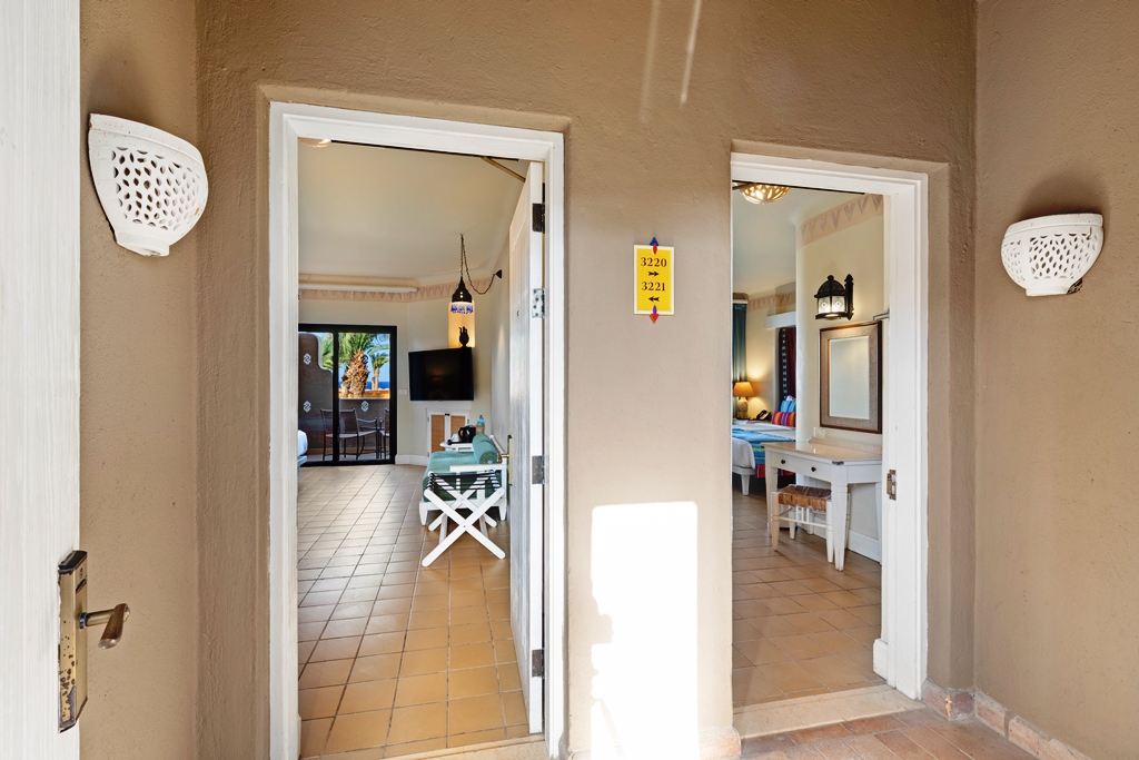 Family Interleading Room Lagoon View