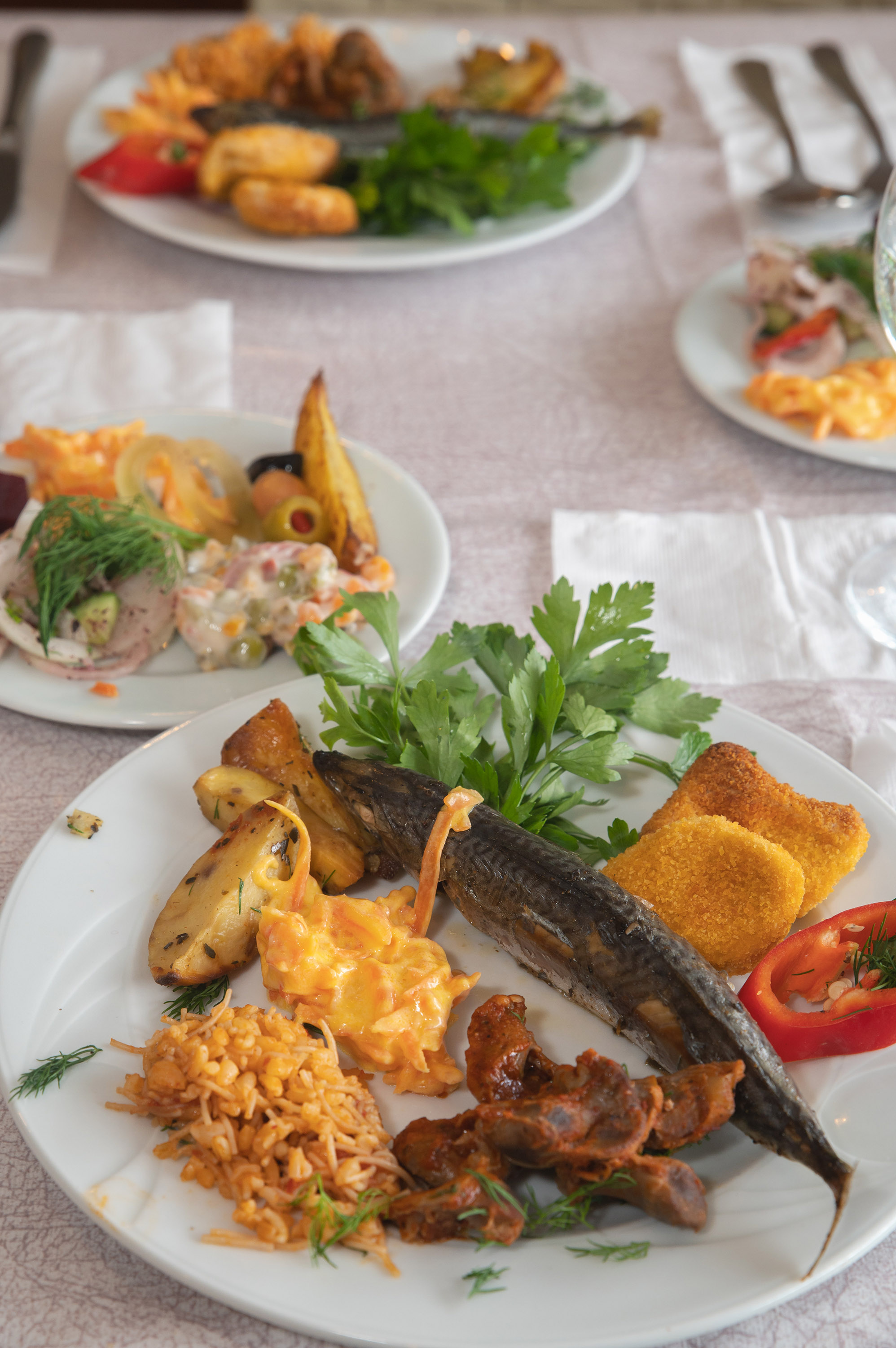 MAIN RESTOURANT