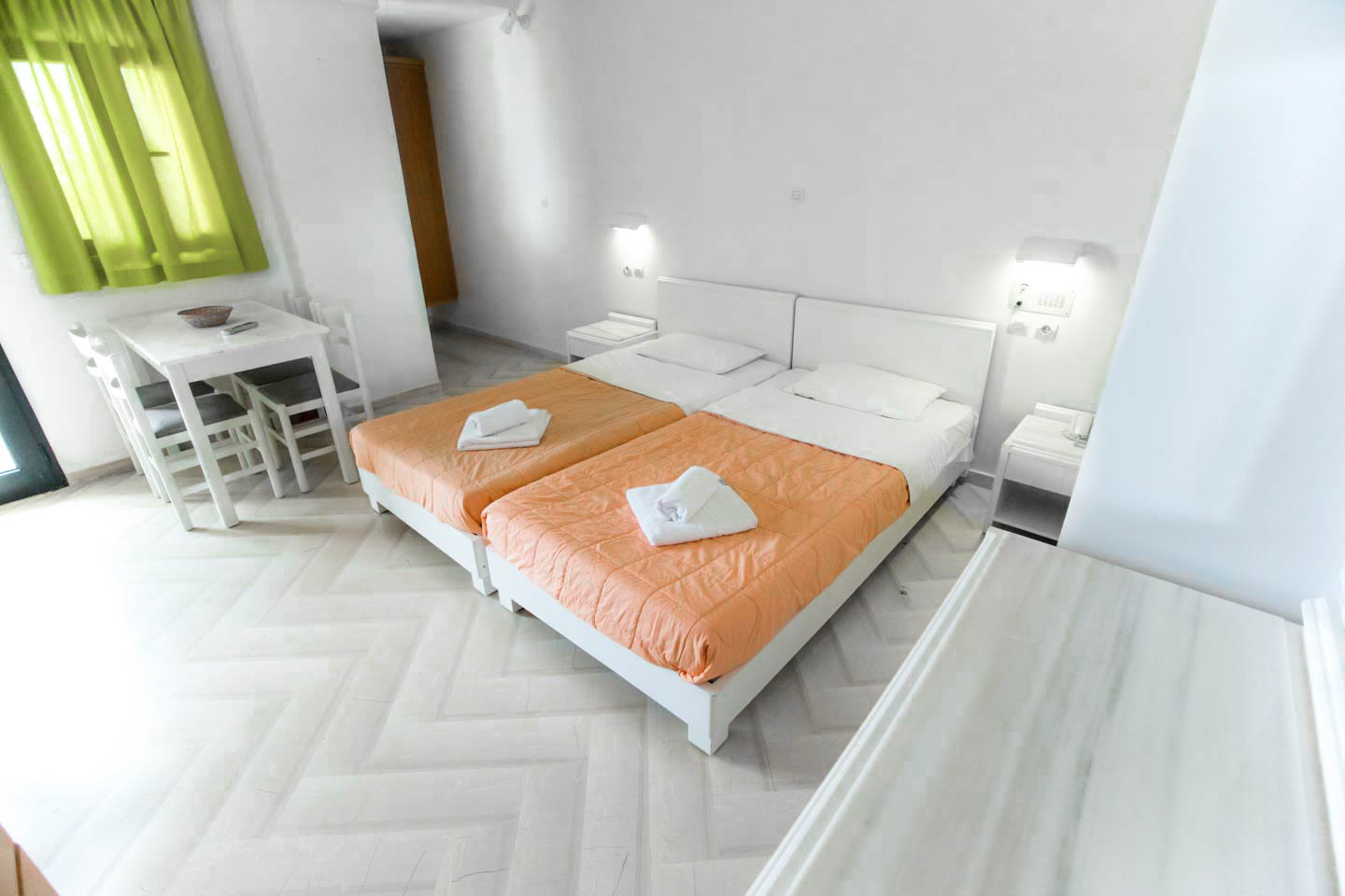Economy Room