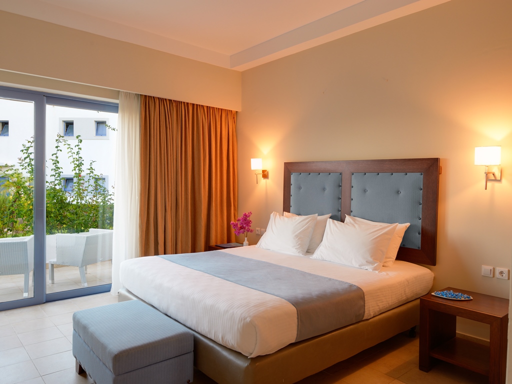 DOUBLE DELUXE ROOM