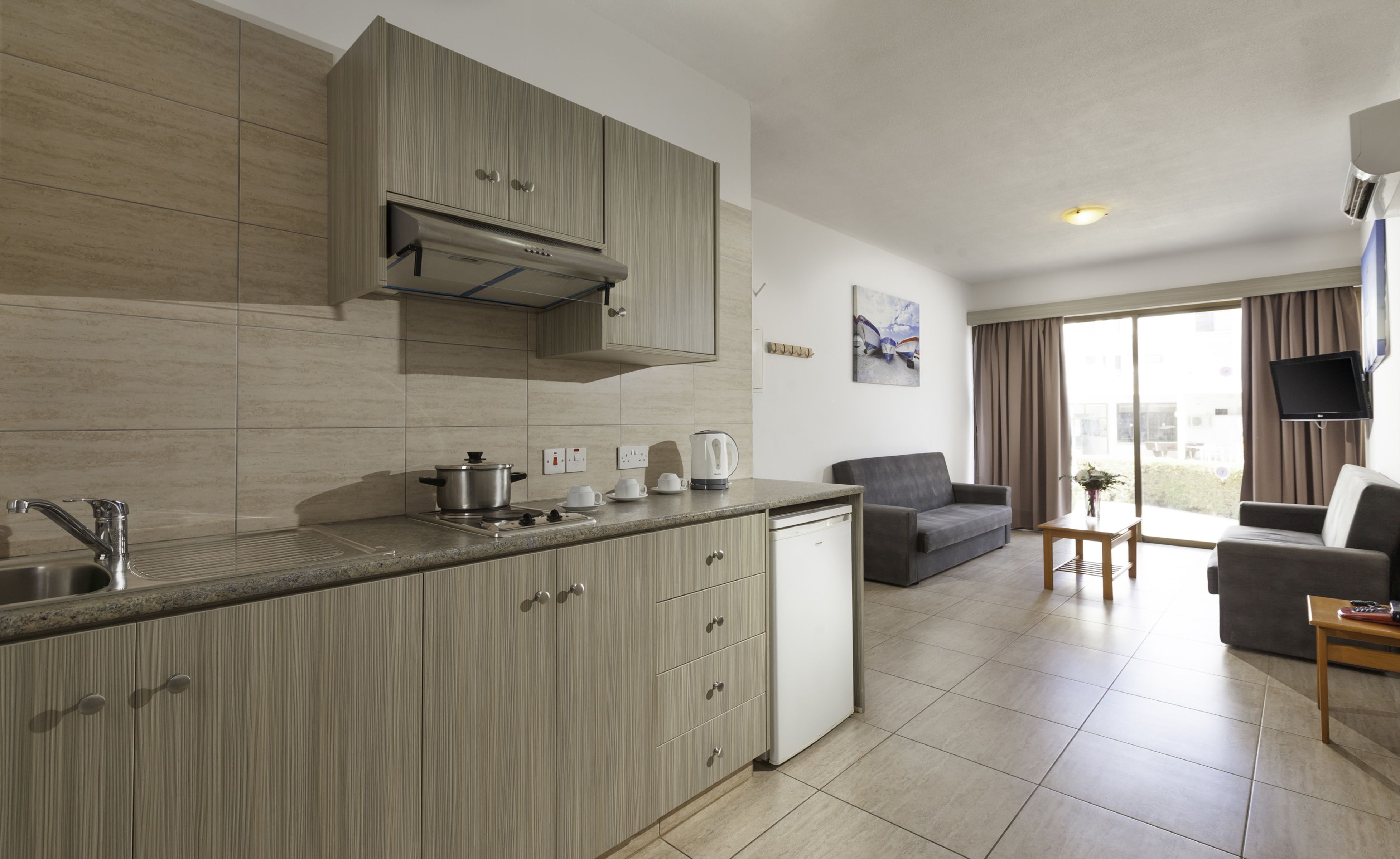 STANDARD APARTMENT(INLAND VIEW, BALCONY)