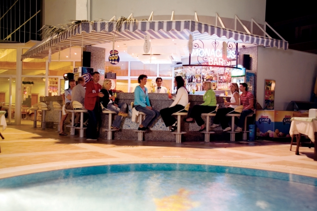 pool bar