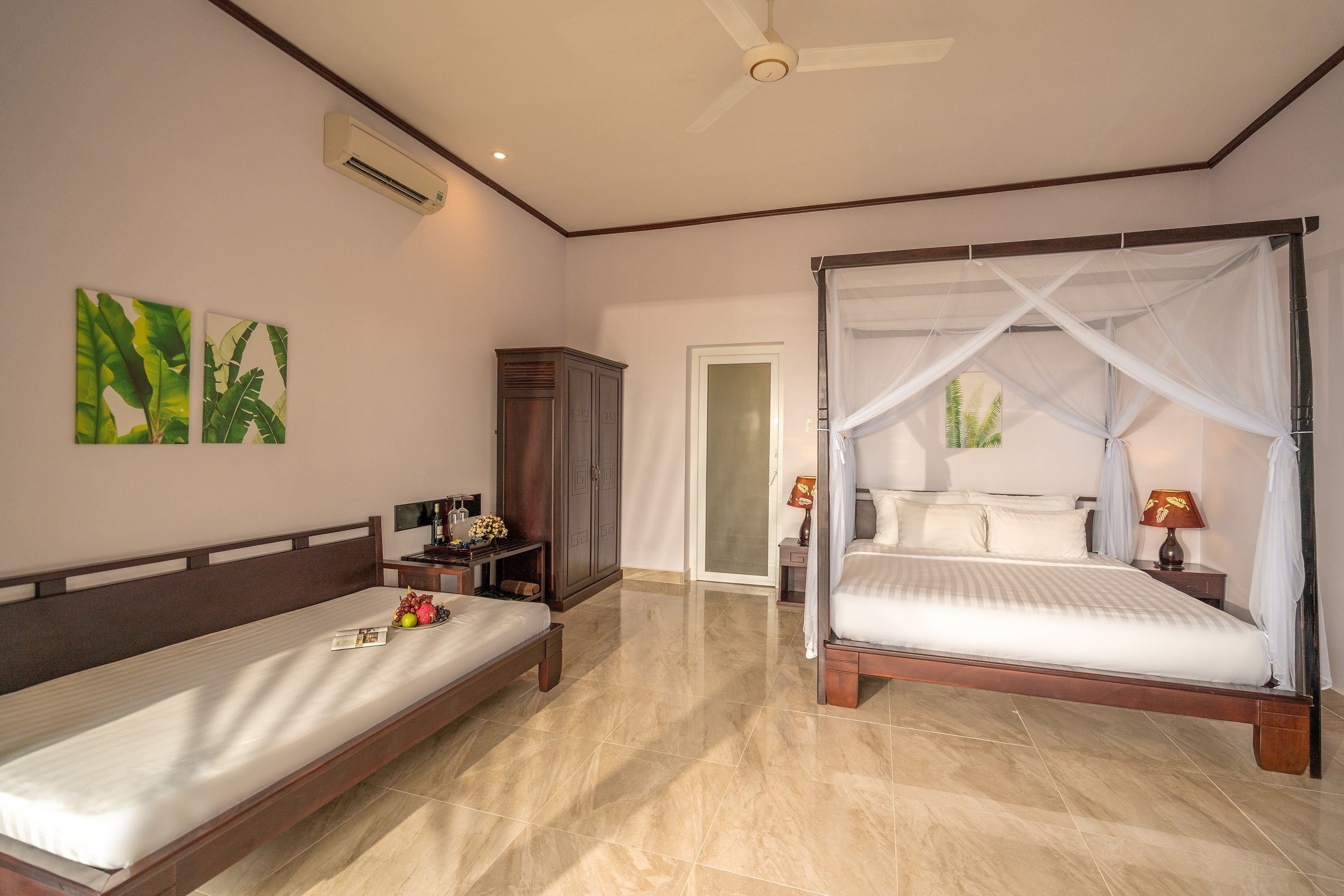 VILLA BEACHFRONT