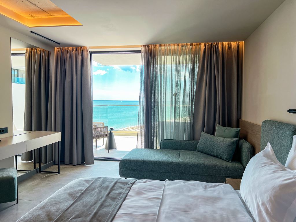 DELUXE STAR-BED ROOM 