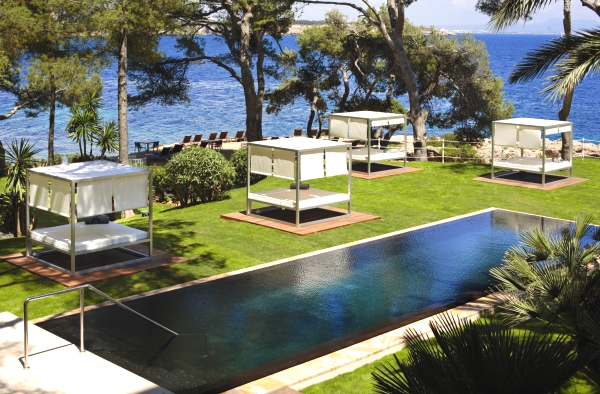 Mallorca, Hotel Melia de Mar, exterior, piscina, baldachine, mare.jpg