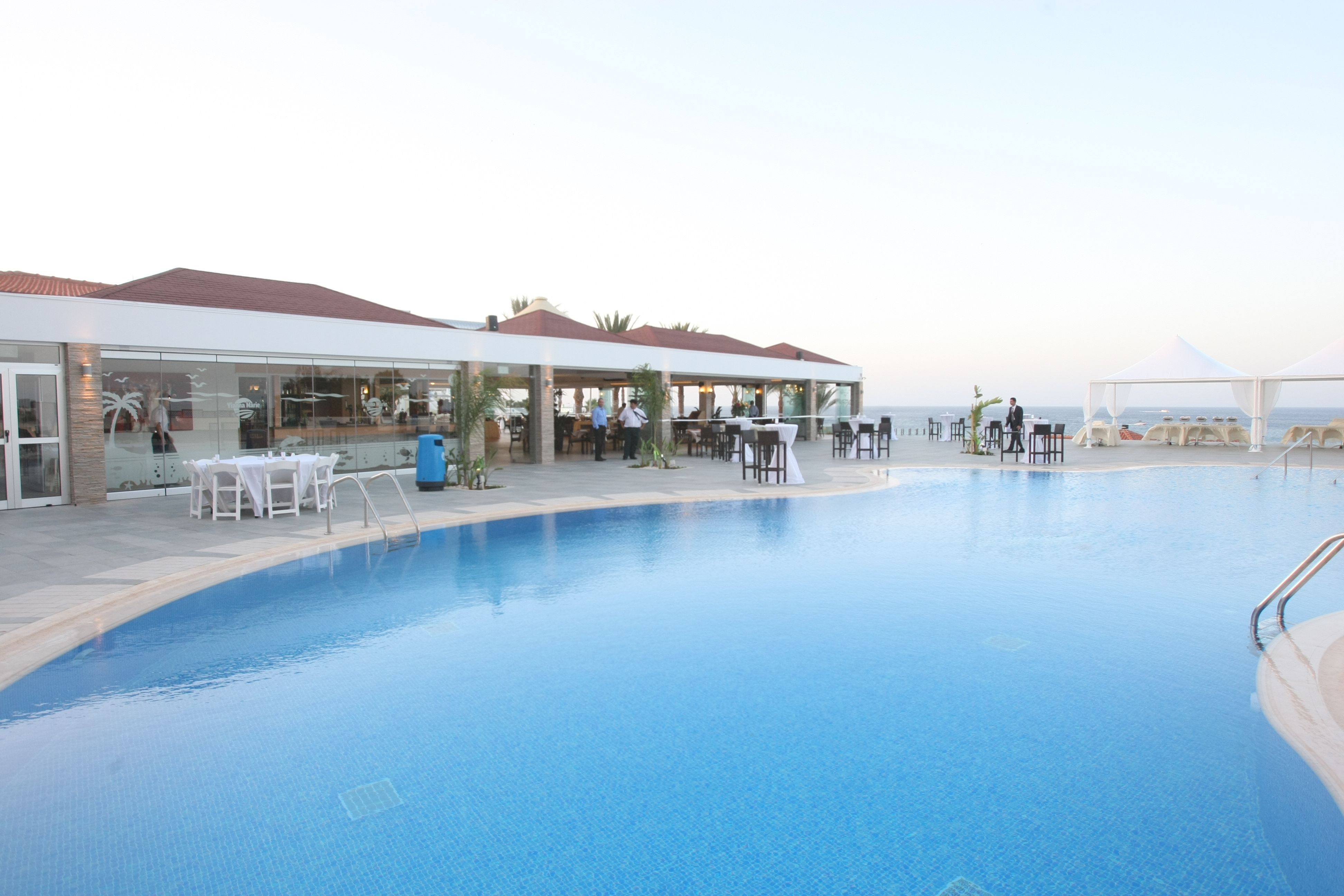 Pool Bar