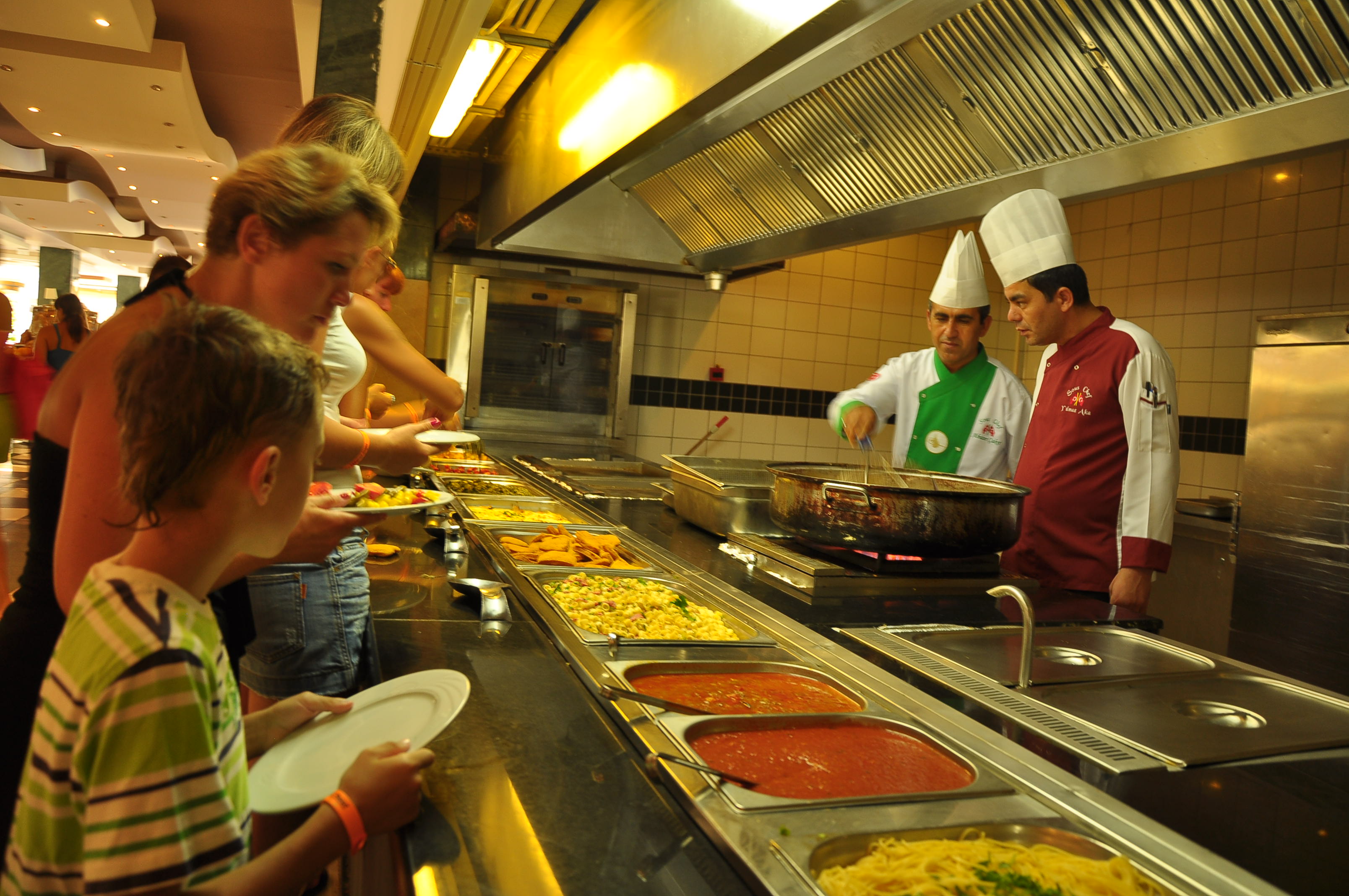 MAIN  RESTAURANT
