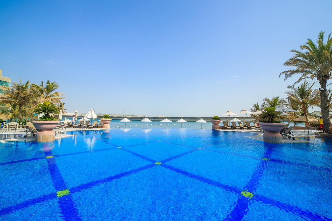 Piscina deschisă