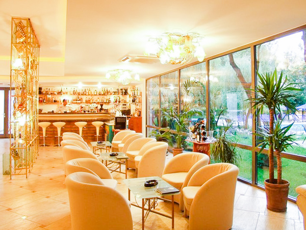 Neptun, Hotel Cocor, bar.jpg