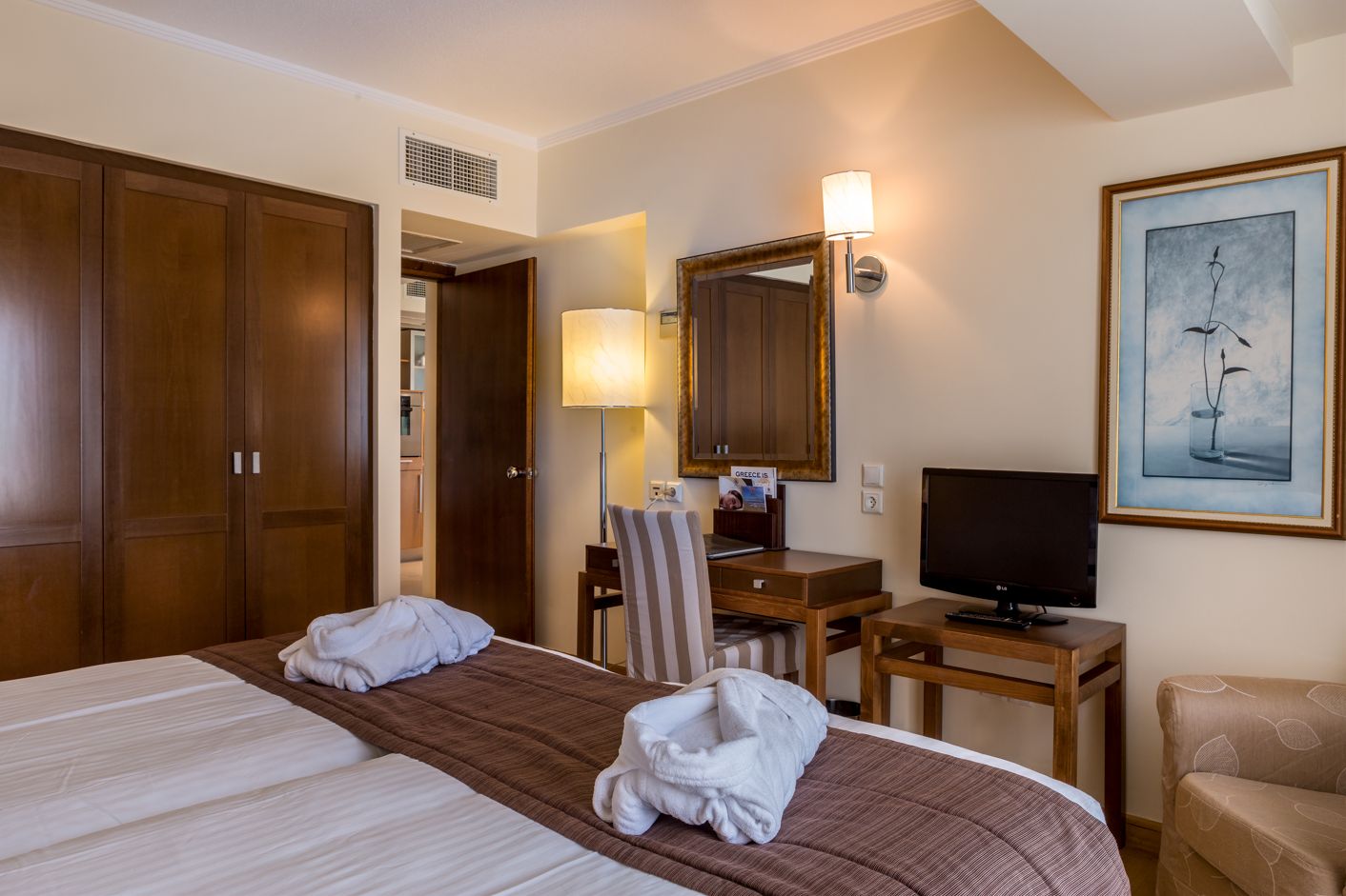 Superior Apartment 1 Bedroom 1st Row SeaFront Balcony or Terrace