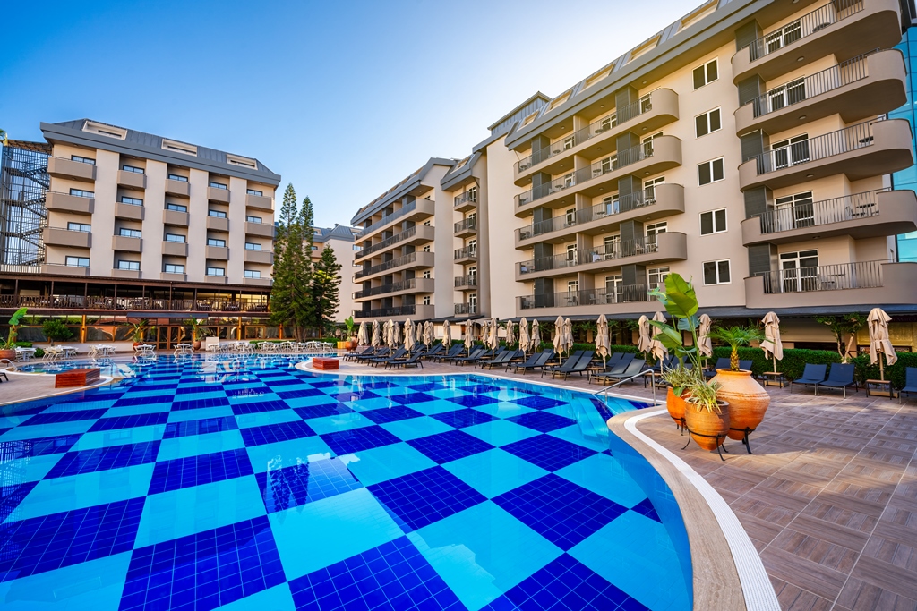Piscina deschisă